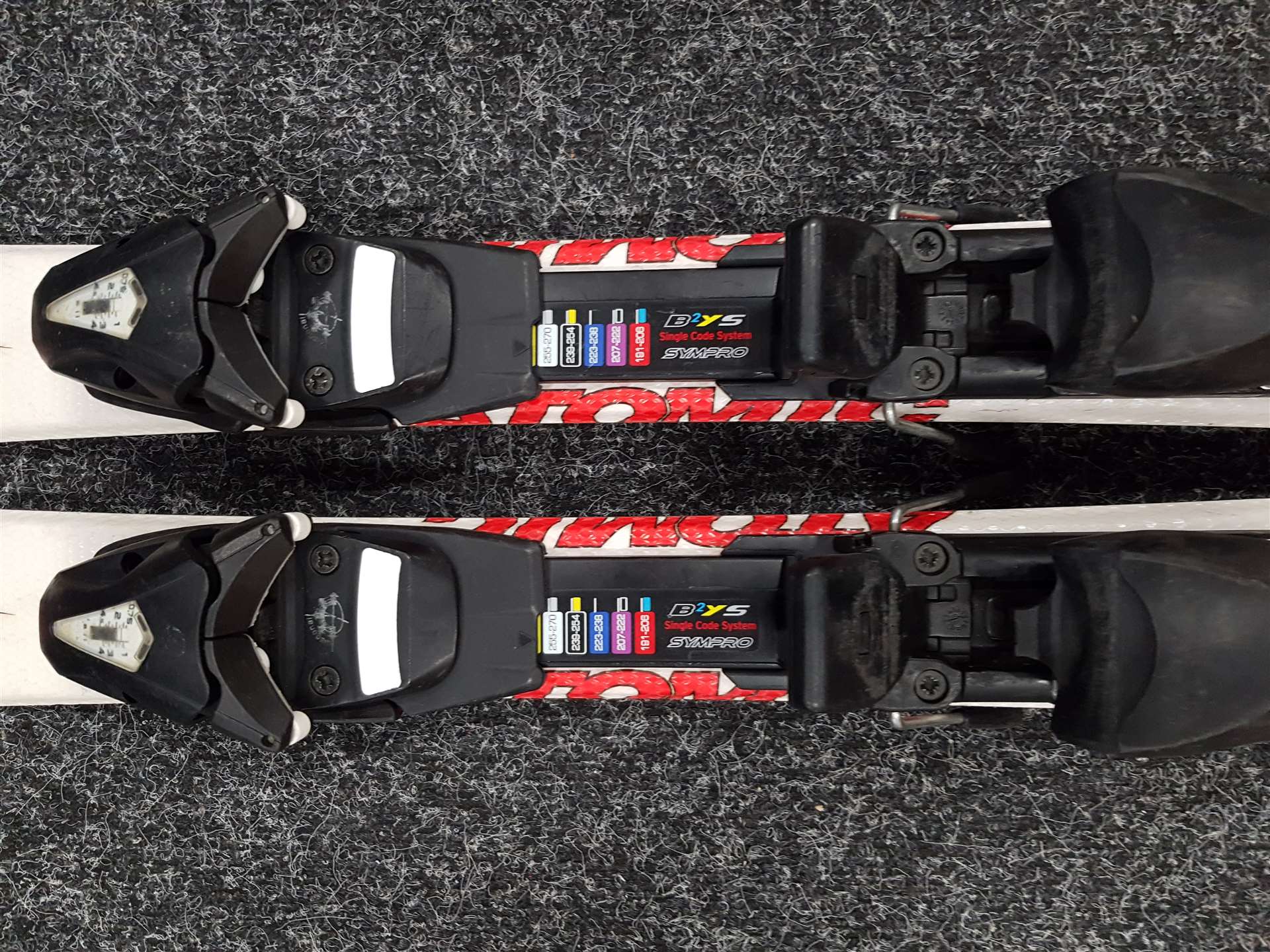 Použité lyže Atomic Race 7
