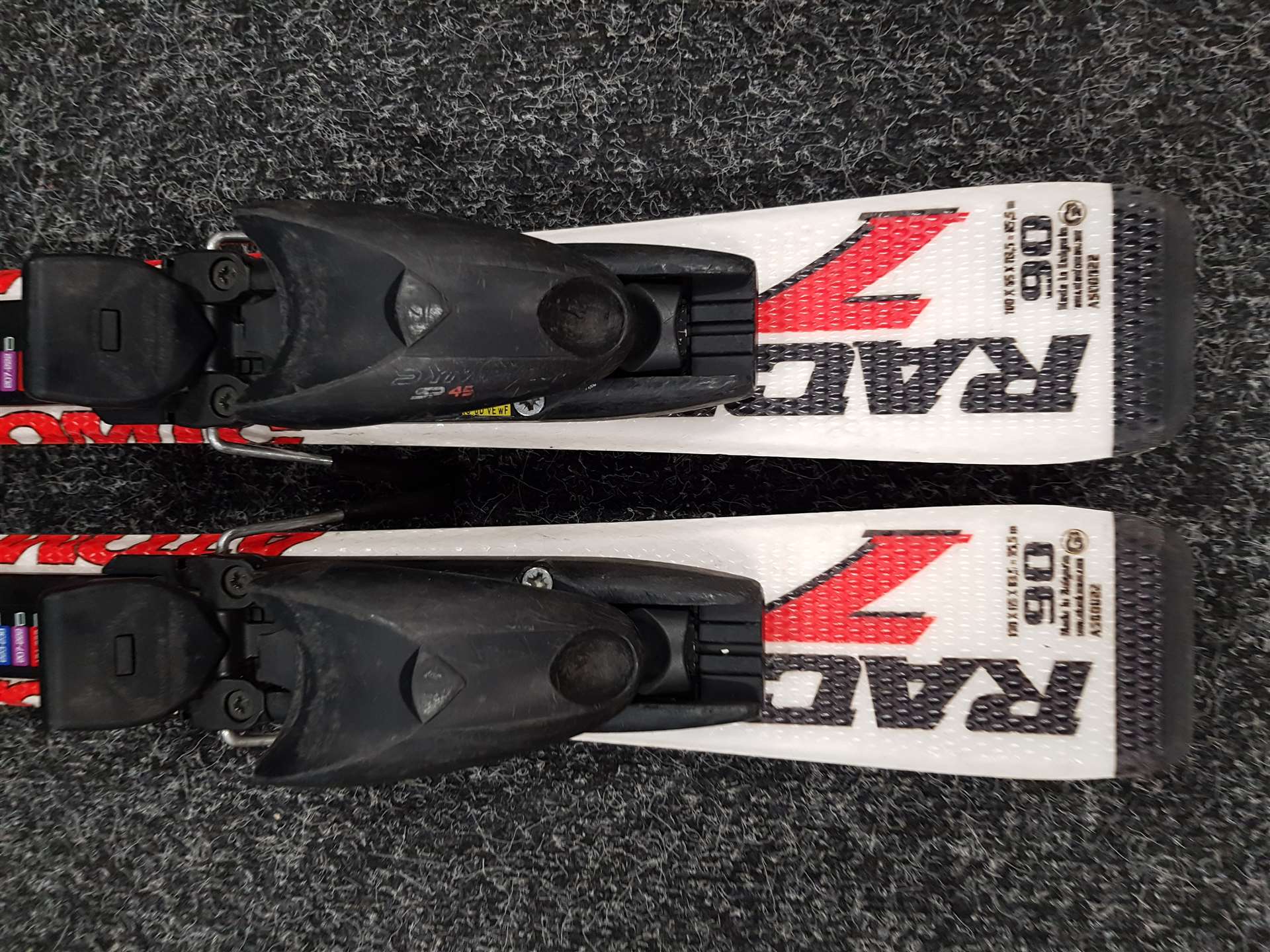 Použité lyže Atomic Race 7