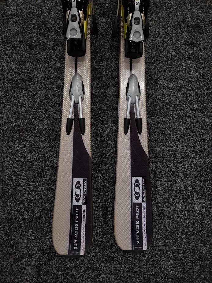 Bazárové lyže Salomon Super Axe 10 Pilot