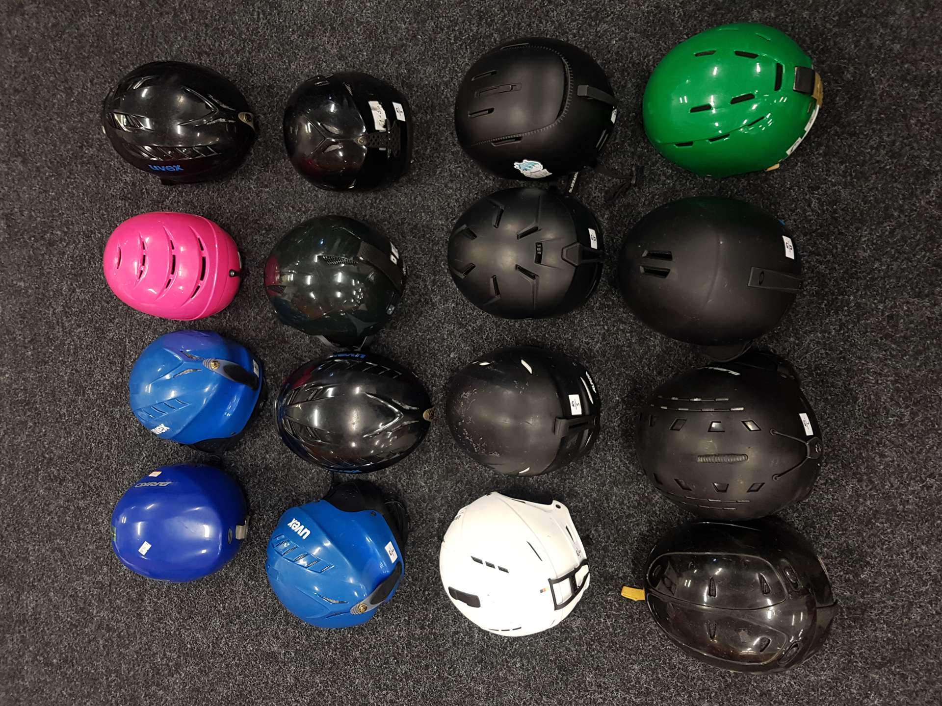 Gebrauchte Helme, gemischt, 16 Stück (XS-XL)