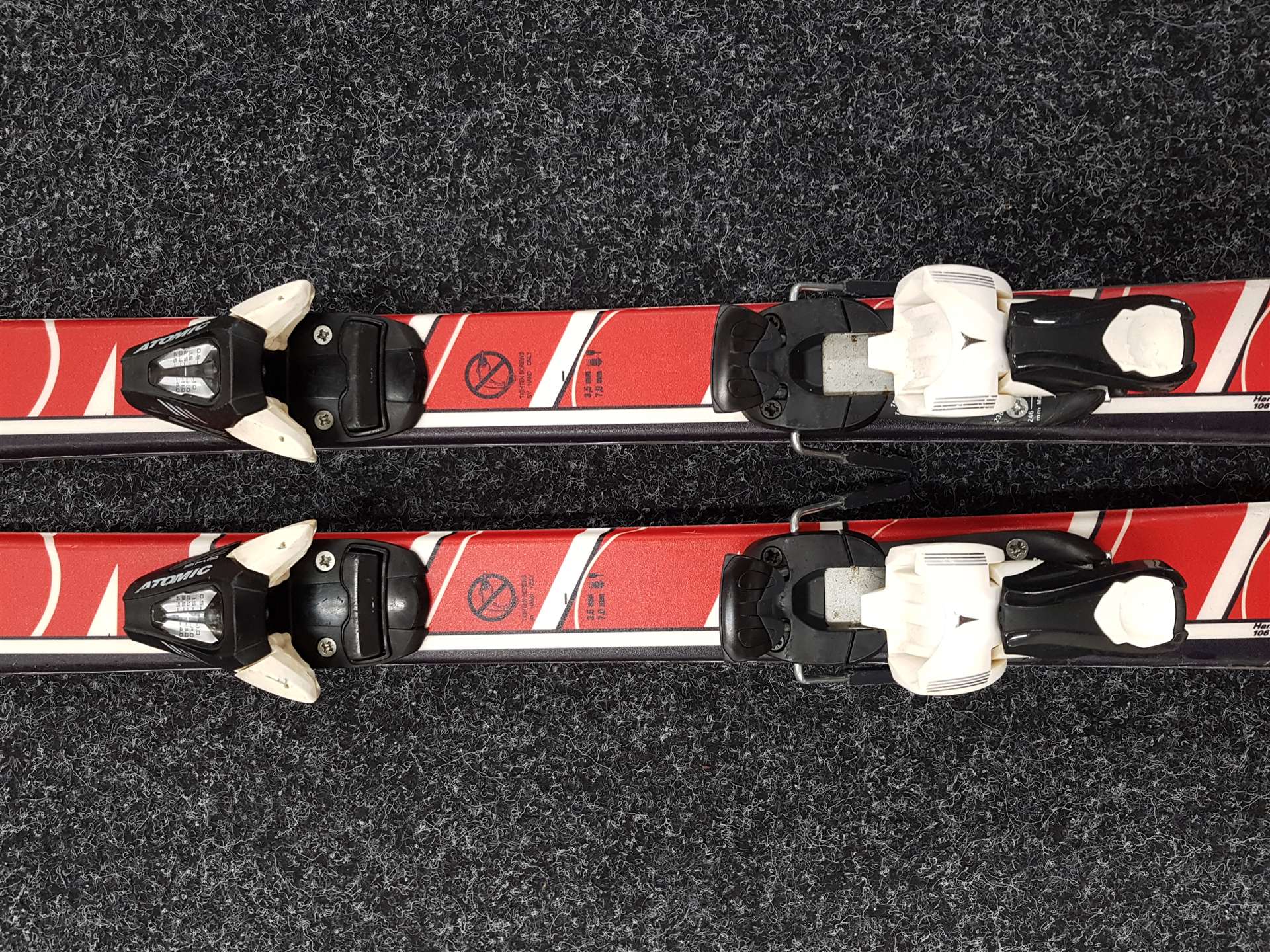 Použité detské lyže ATOMIC Race + viazanie Atomic Evox 045