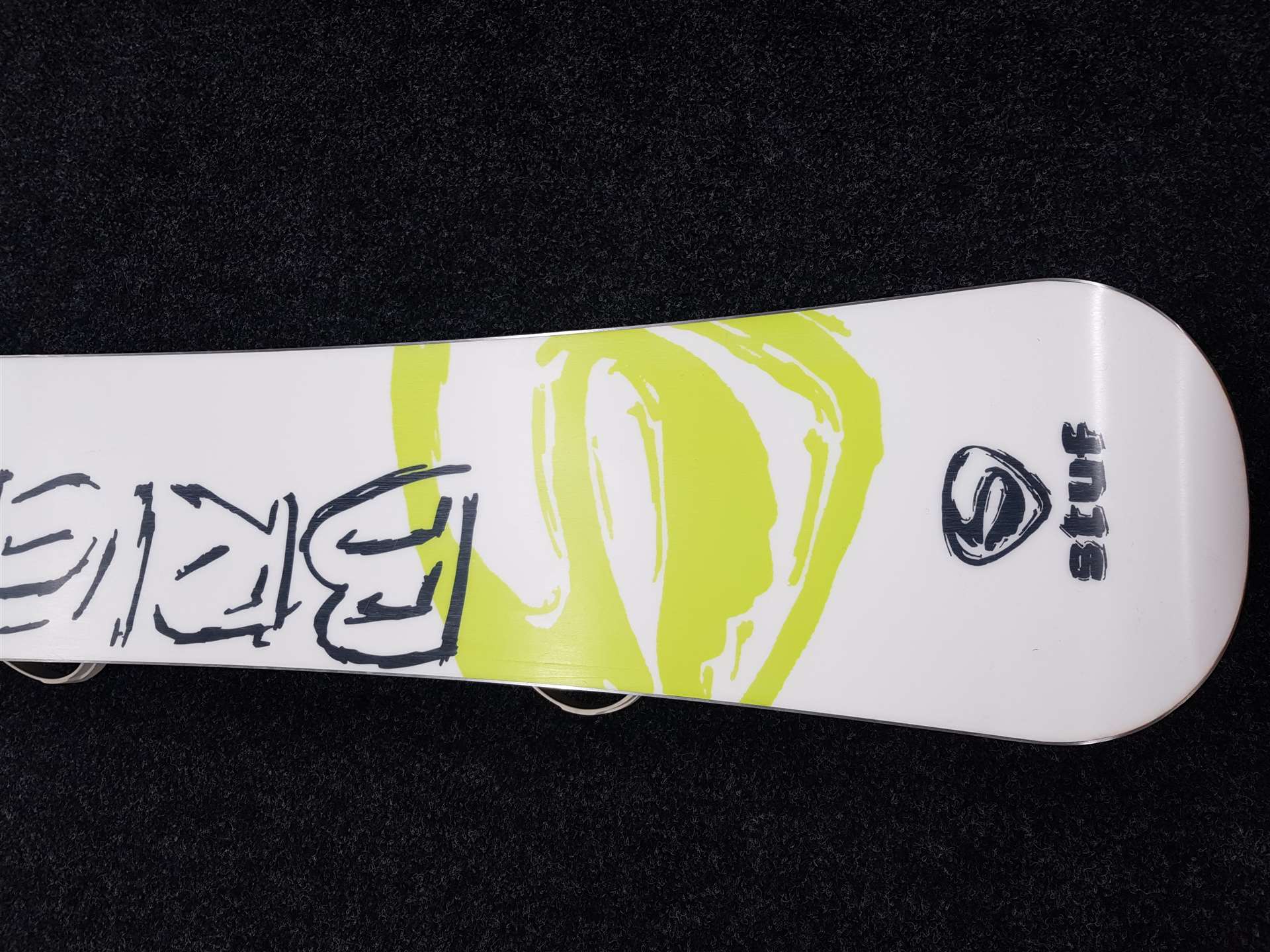 Použitý snowboard STUF Bright + vázání Stuf velikost M/L