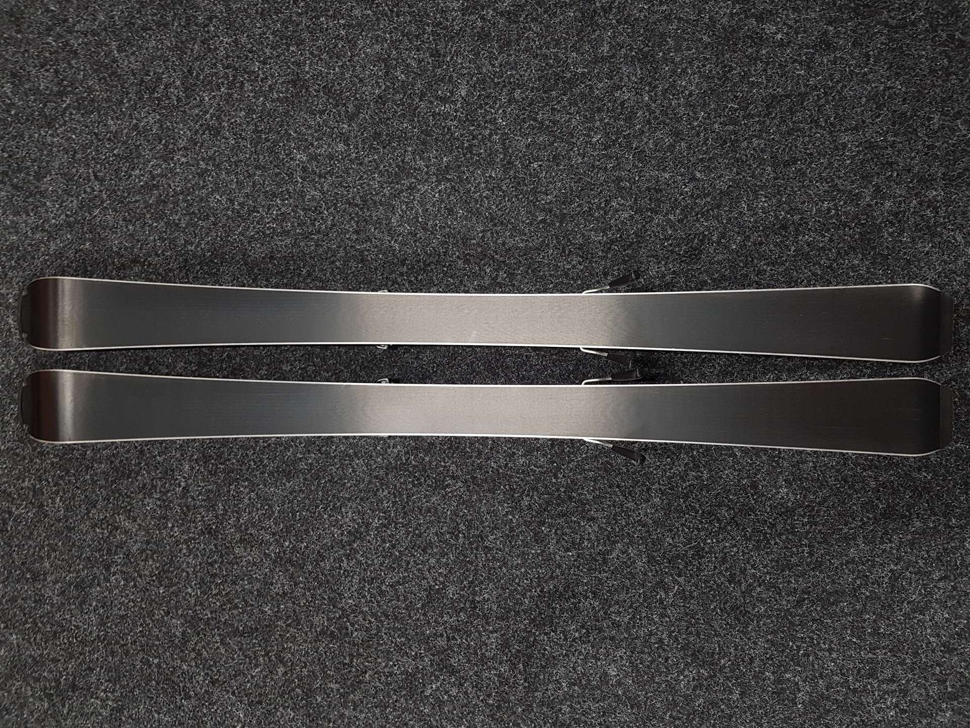 Gebrauchte Kinderskier SPORTEN Street 130 + Tyrolia SLR 7.5 Bindungen