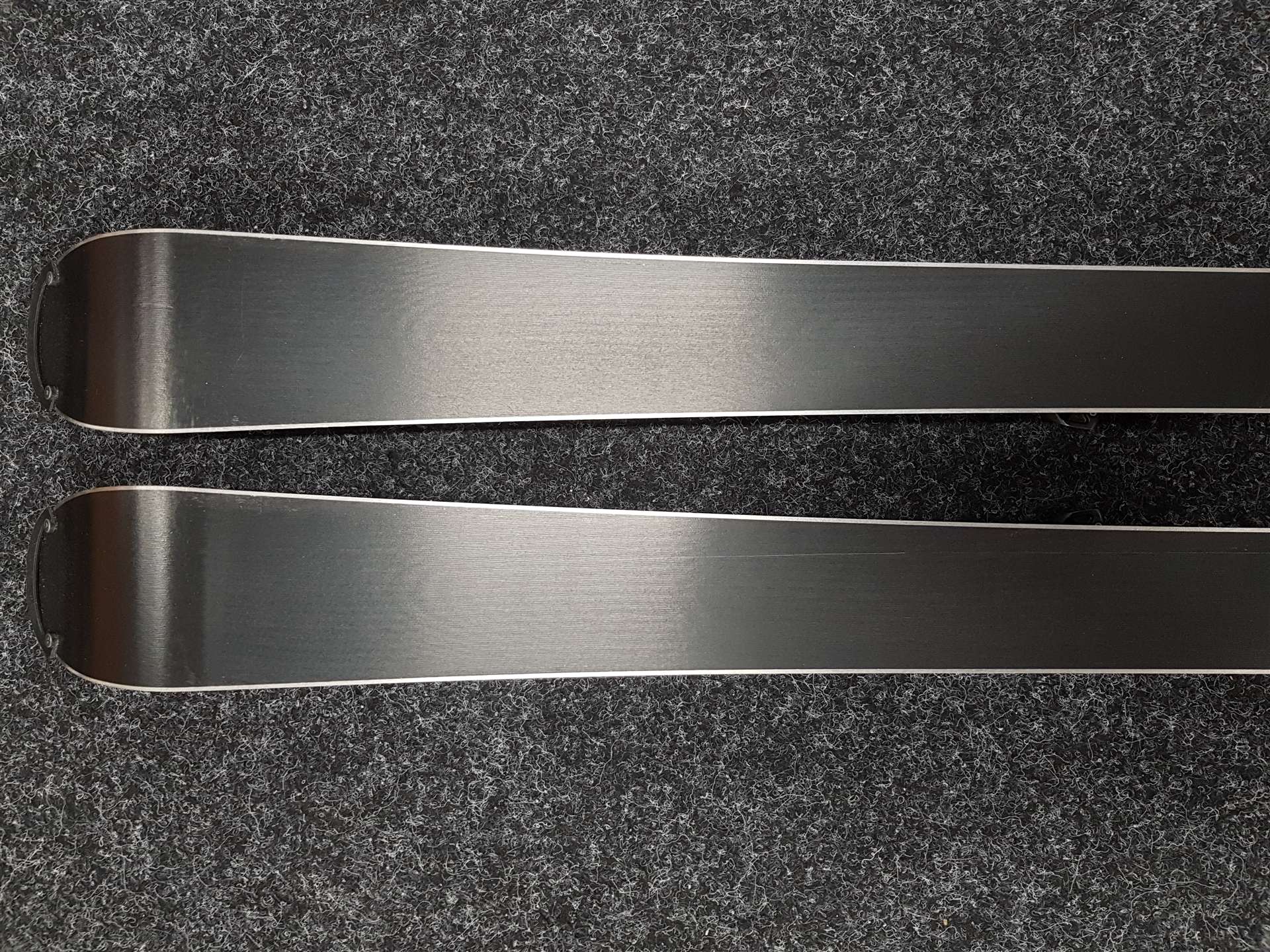 Gebrauchte Kinderskier SPORTEN Street 130 + Tyrolia SLR 7.5 Bindungen