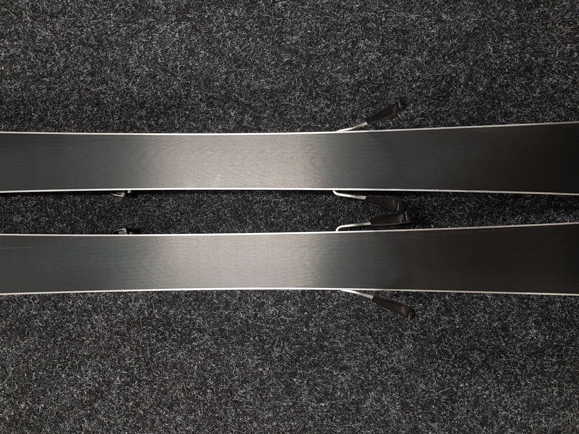 Gebrauchte Kinderskier SPORTEN Street 130 + Tyrolia SLR 7.5 Bindungen