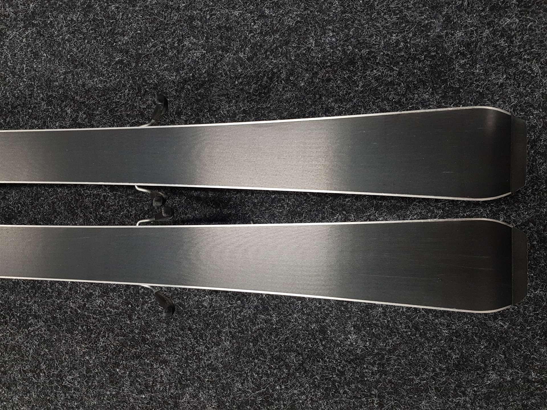 Gebrauchte Kinderskier SPORTEN Street 130 + Tyrolia SLR 7.5 Bindungen