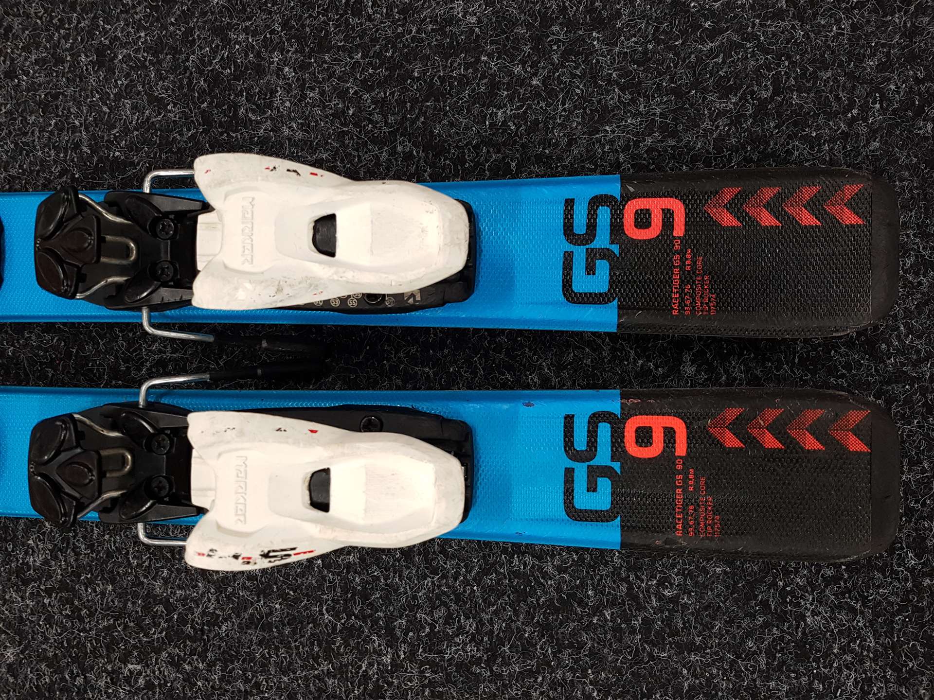 Używane narty dziecięce VOLKL Racetiger GS 9 + wiązania Marker 4.5