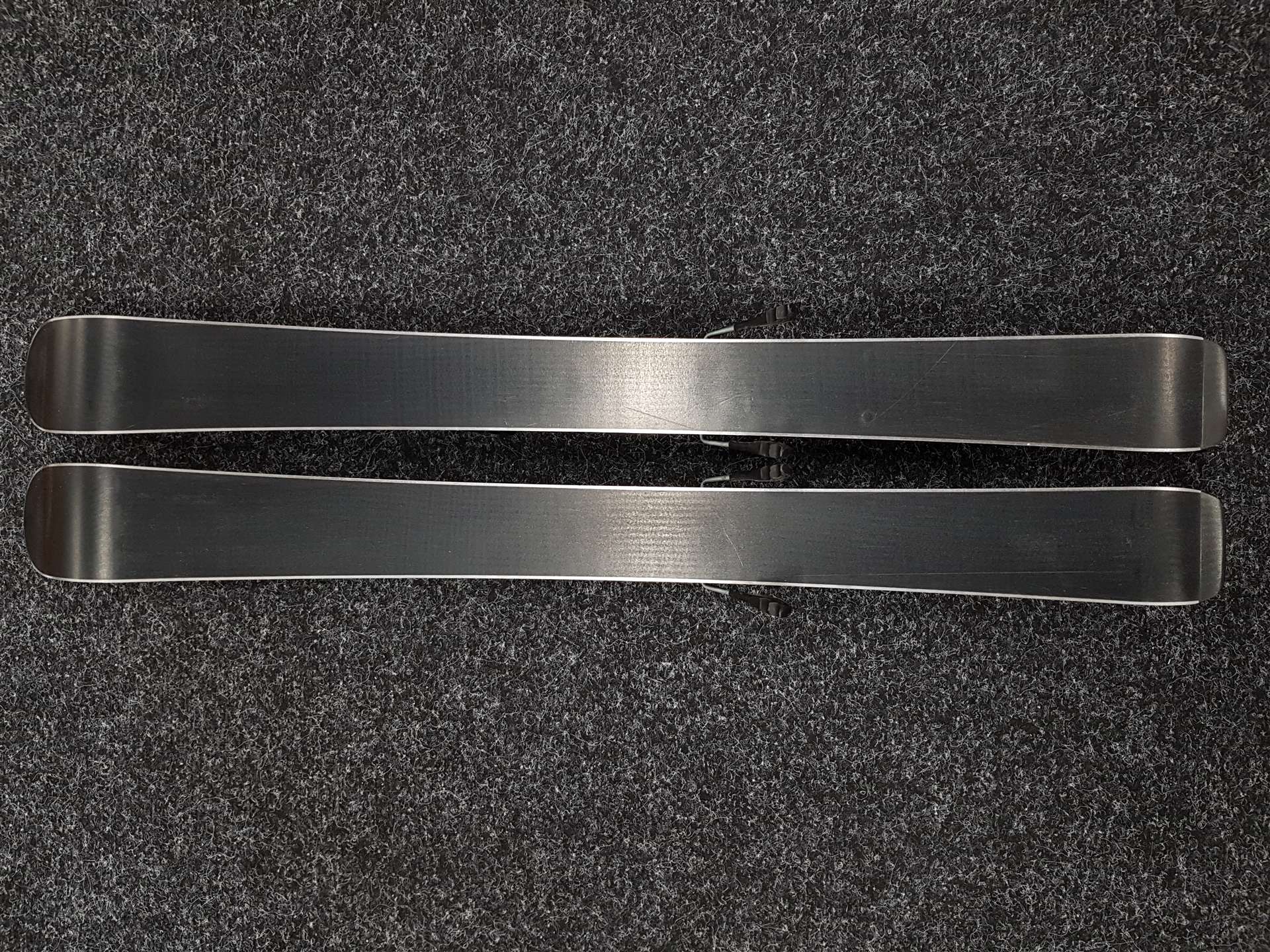 Używane narty dziecięce VOLKL Racetiger GS 9 + wiązania Marker 4.5