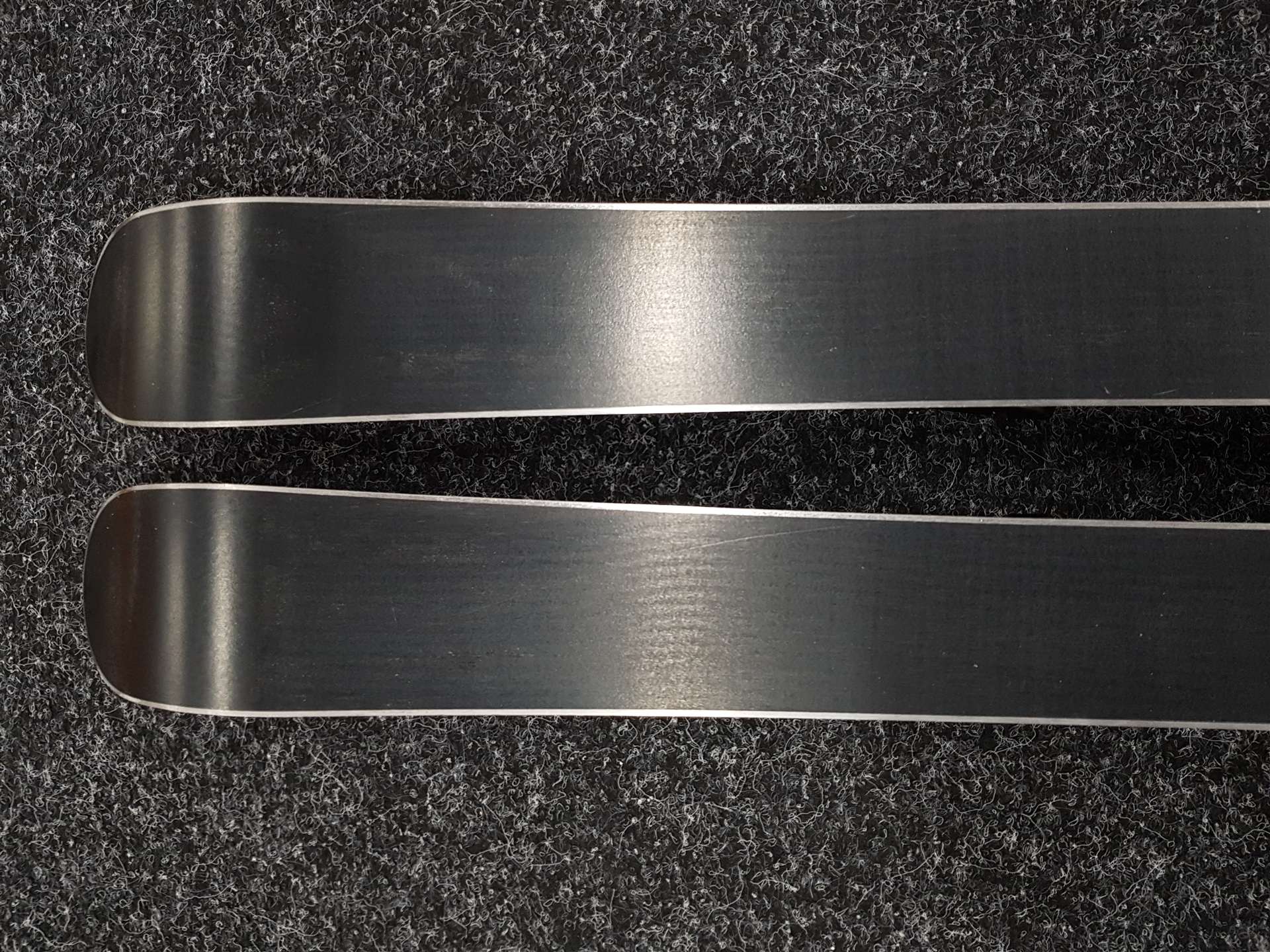 Używane narty dziecięce VOLKL Racetiger GS 9 + wiązania Marker 4.5
