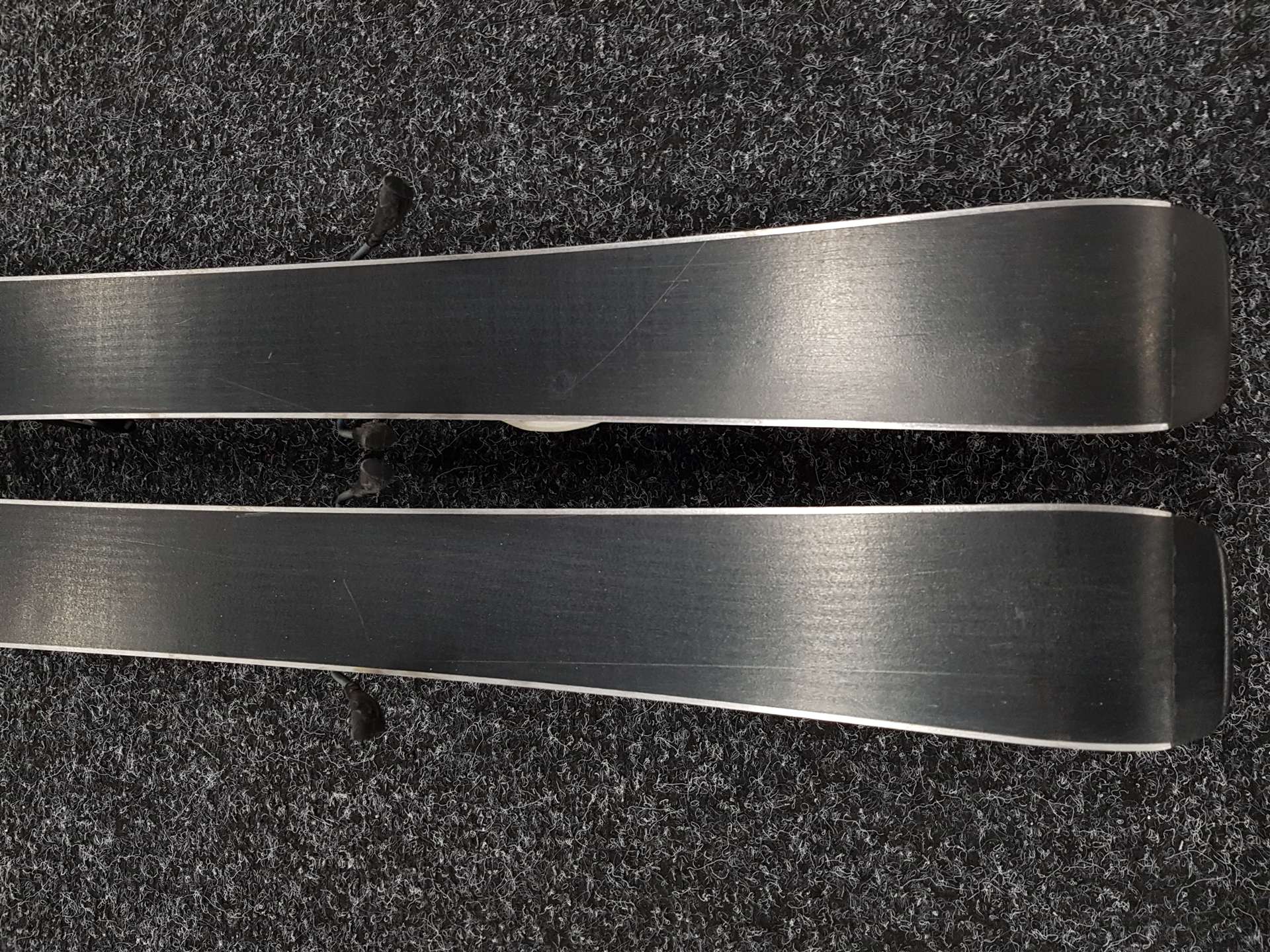 Używane narty dziecięce VOLKL Racetiger GS 9 + wiązania Marker 4.5