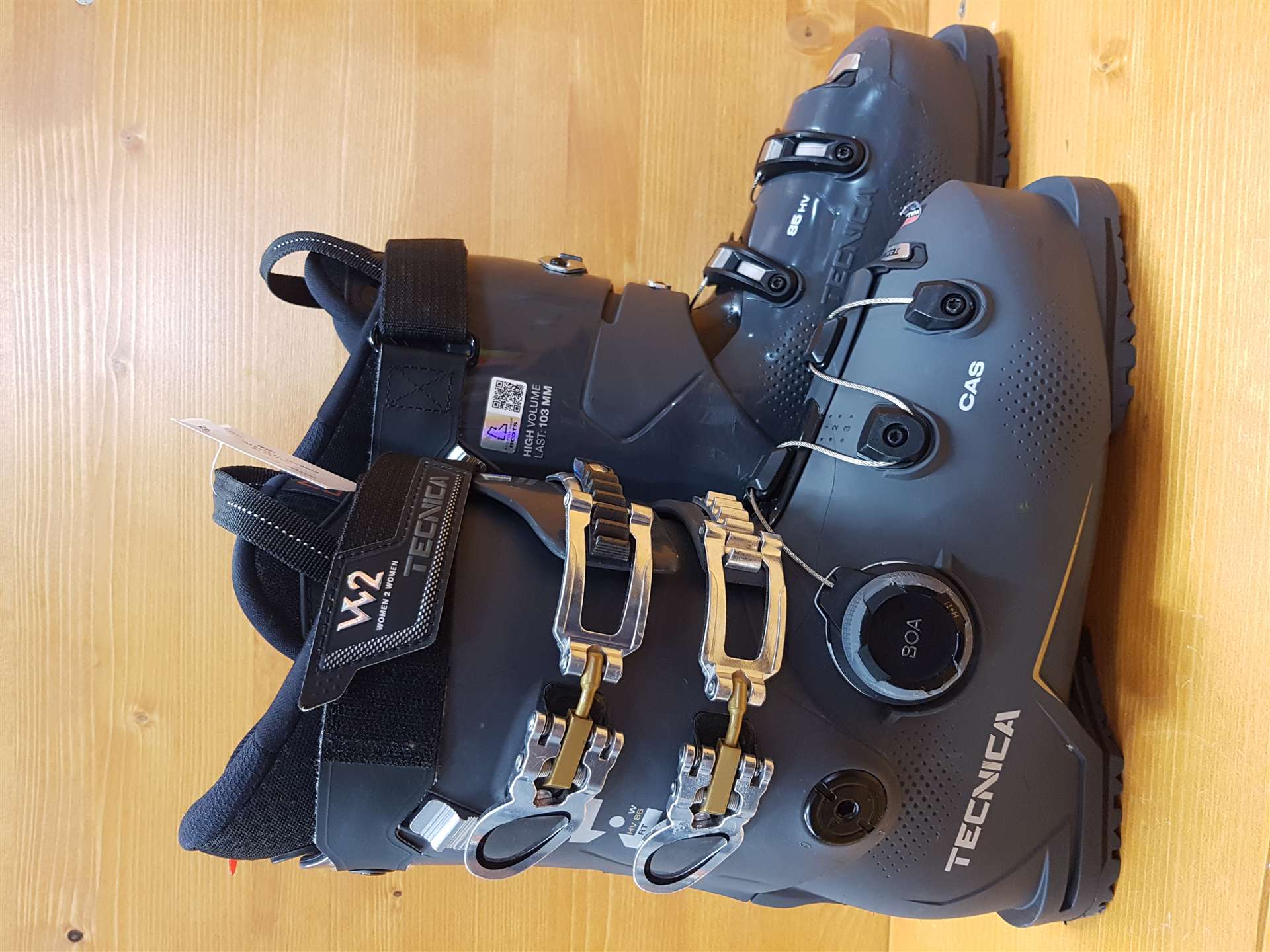 Clăpari de schi second-hand TECNICA 85 HV W2