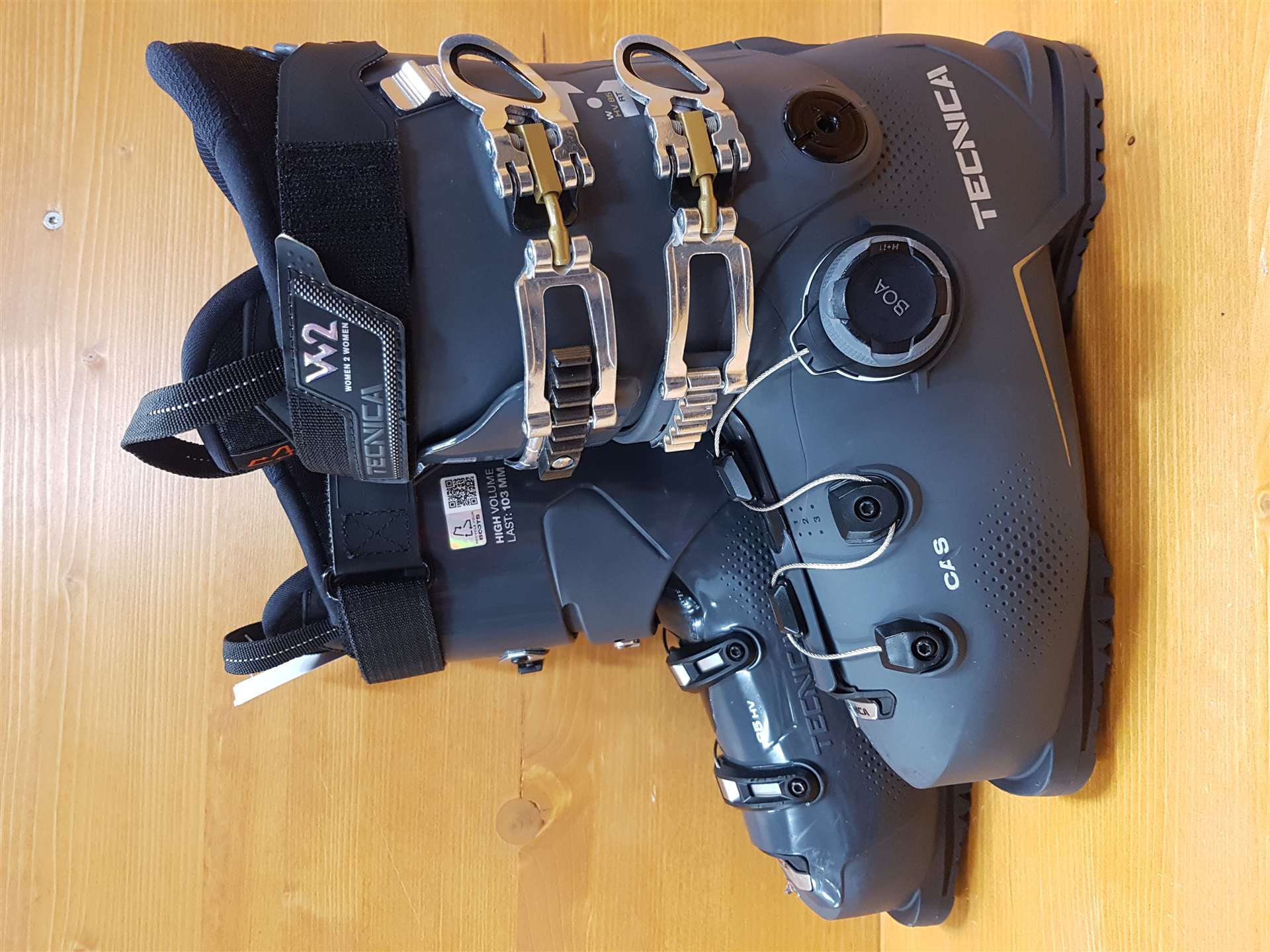 Clăpari de schi second-hand TECNICA 85 HV W2