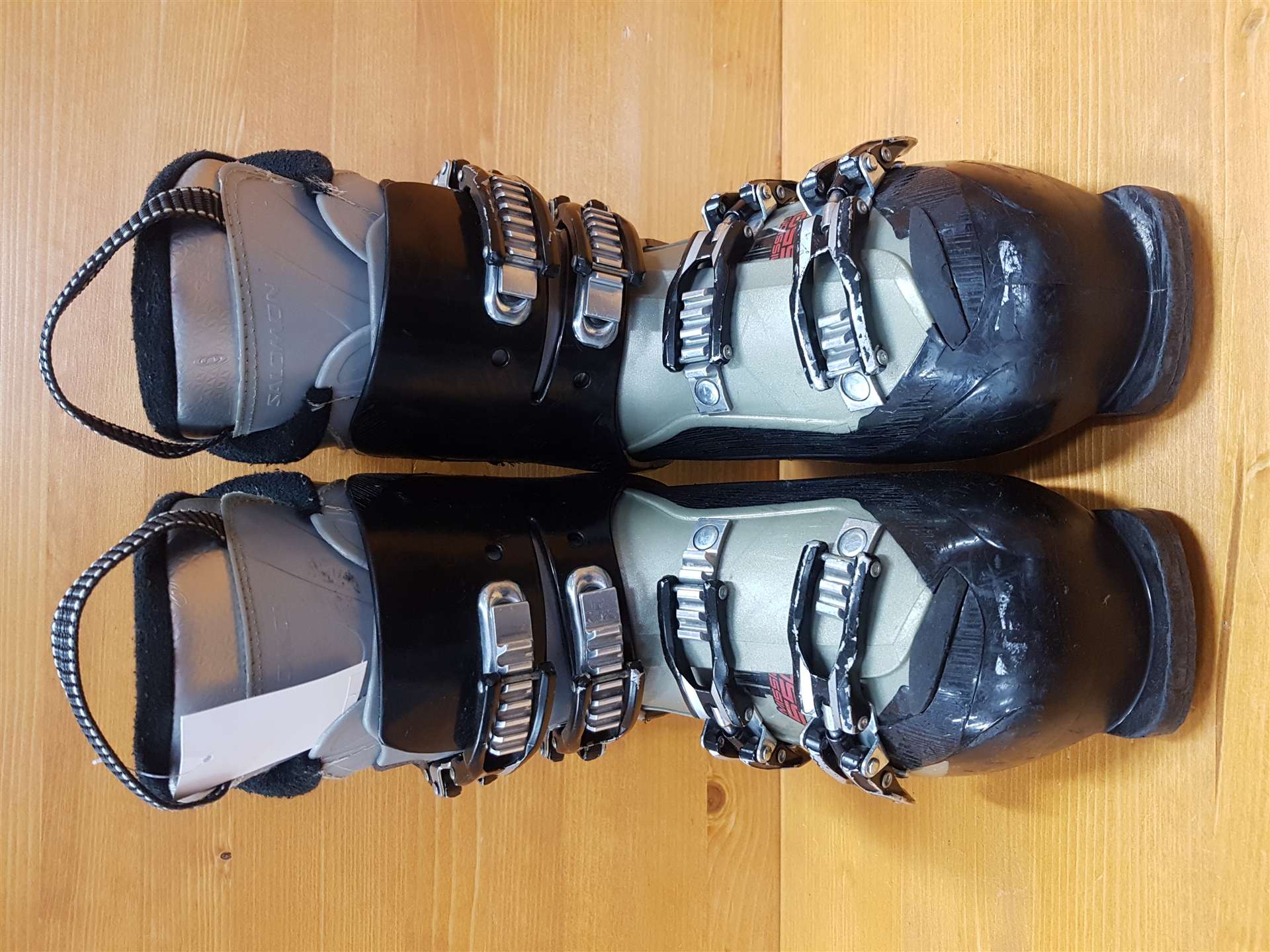 Gebrauchte Skischuhe SALOMON Mission 550