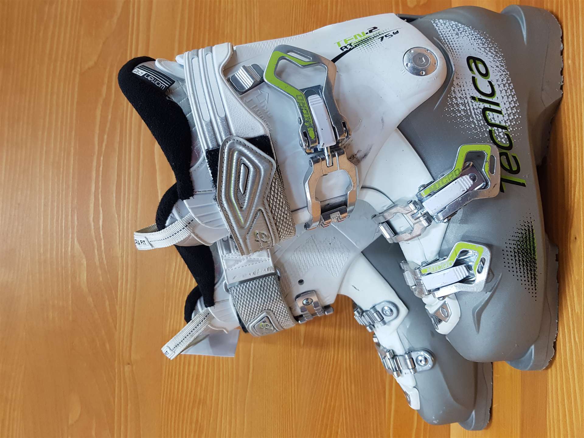 Použité lyžiarky TECNICA RT Ten.2 75W