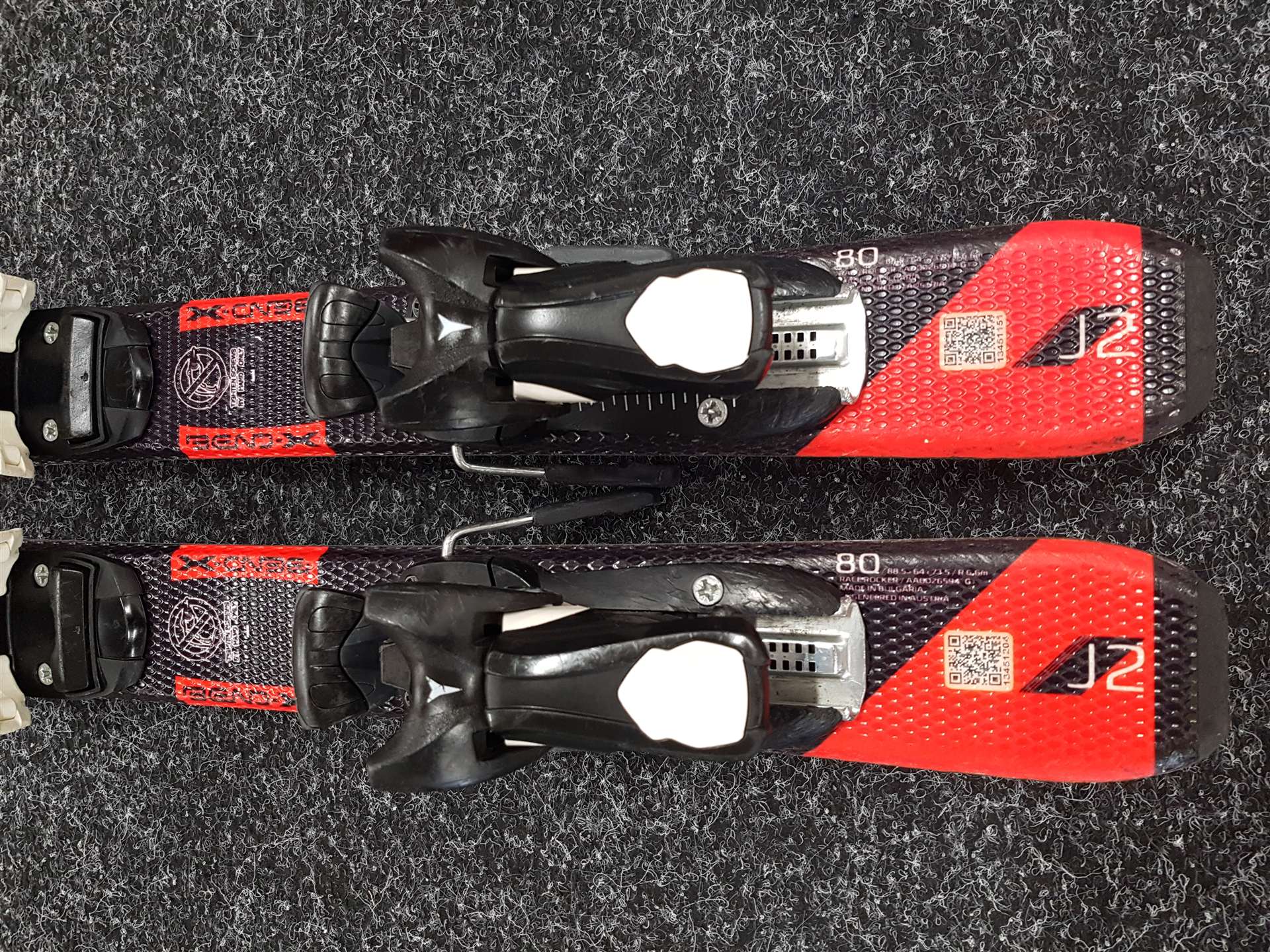 Használt gyermek síléc ATOMIC Redster J2 + Atomic C5 kötés