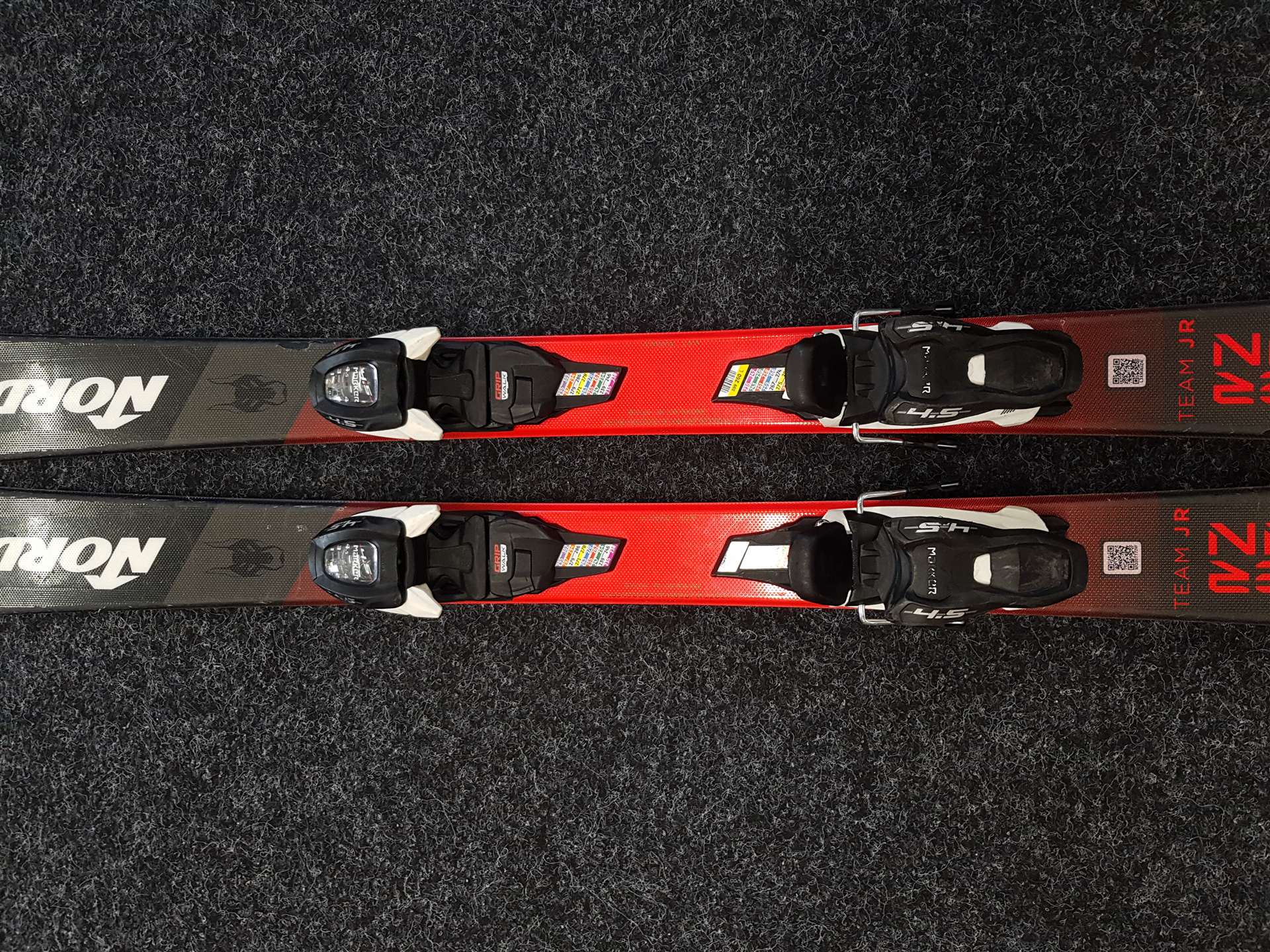Sci da sci usati per bambini NORDICA Dobremann Team JR + attacchi Marker 4.5