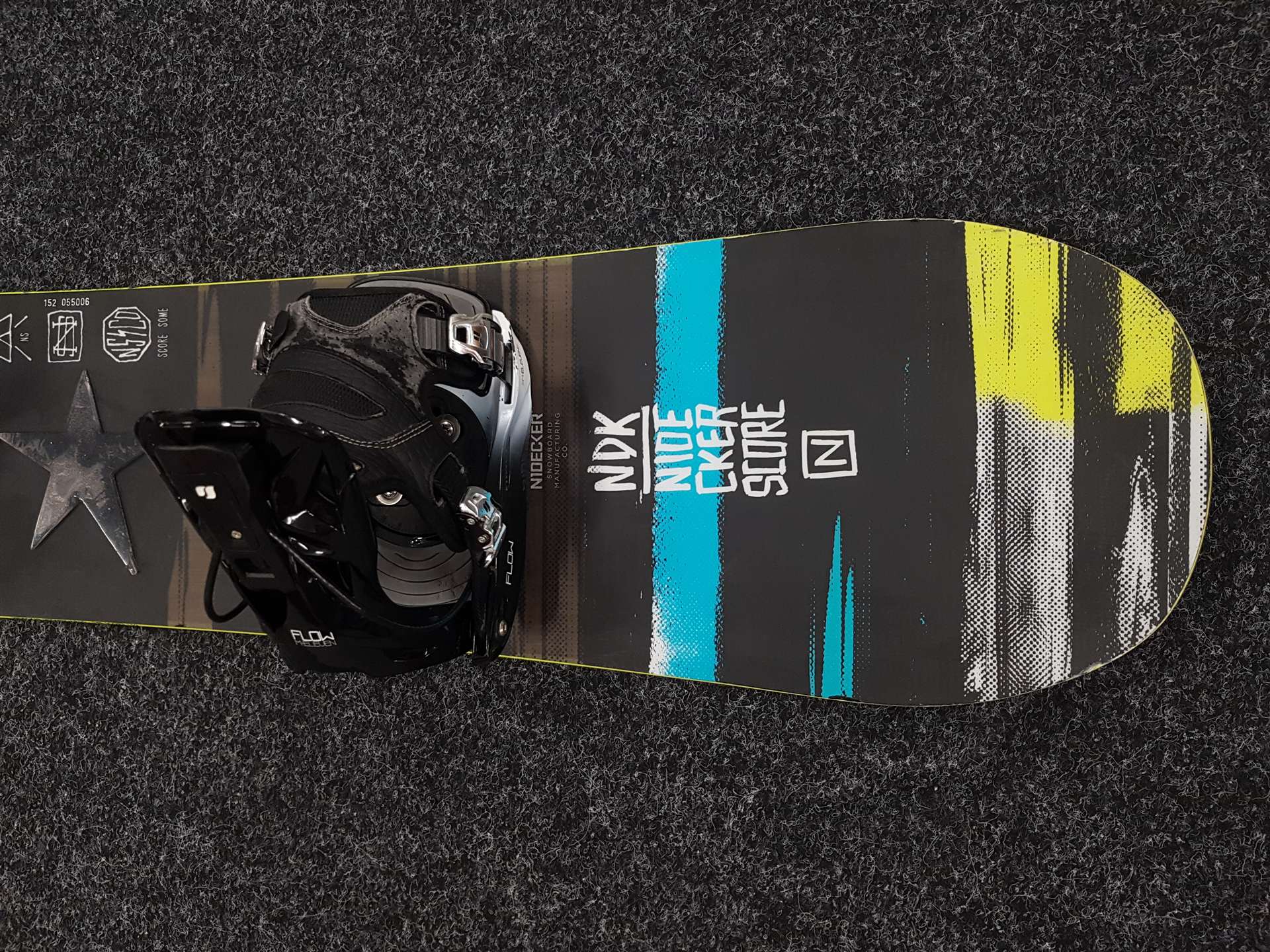 Použitý snowboard Nidecker Score  + viazanie Flow veľkosť M (Fastec)