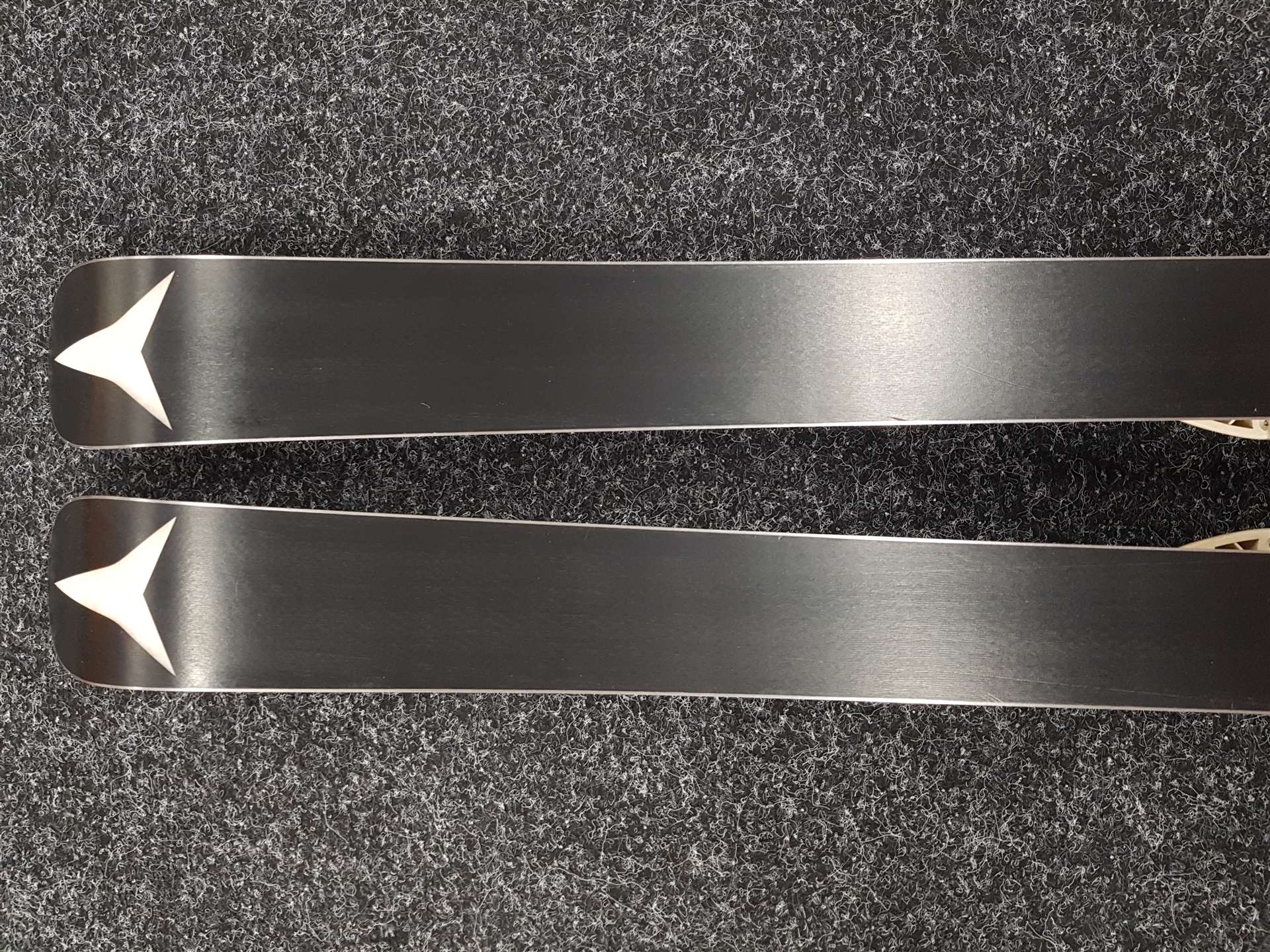 Używane narty dziecięce ATOMIC Redster GS 131 + wiązania Atomic XTL 7