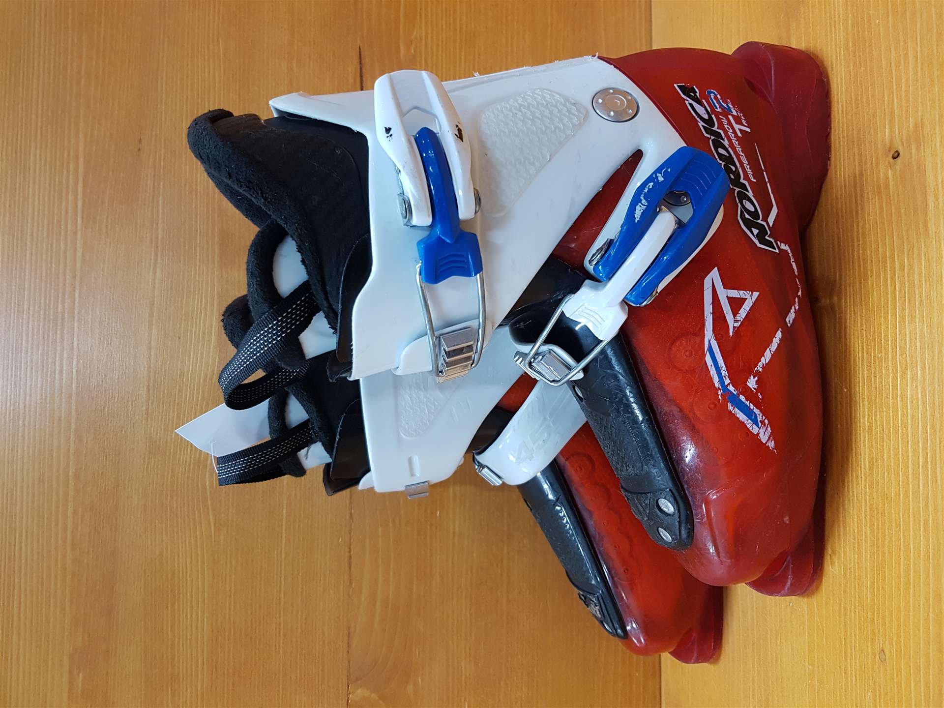 Použité lyžařky NORDICA Firearrow Team 2