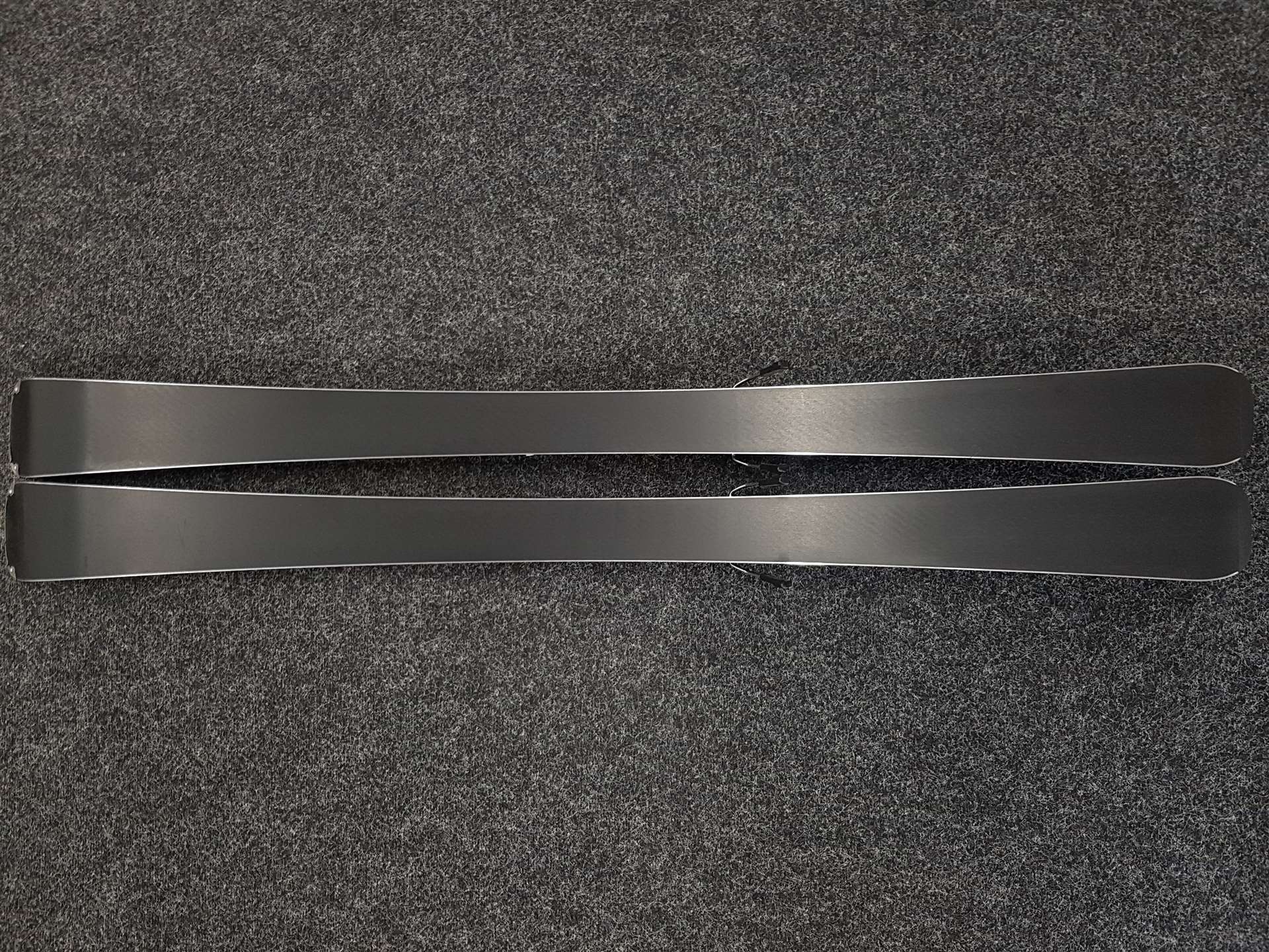 Bazárové lyže Rossignol Pursuit P100