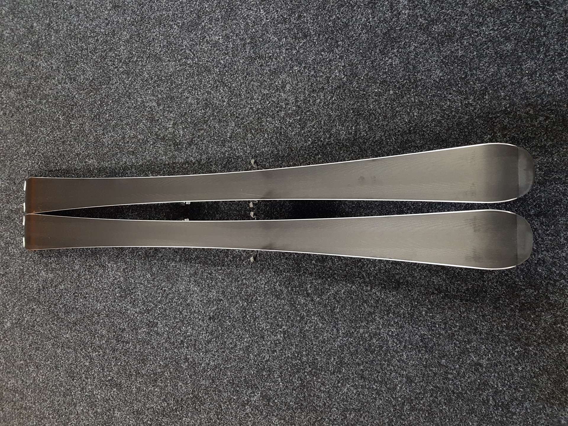 Gebrauchte HEAD Shape 3.0 Ski + Tyrolia 10.0 Bindungen