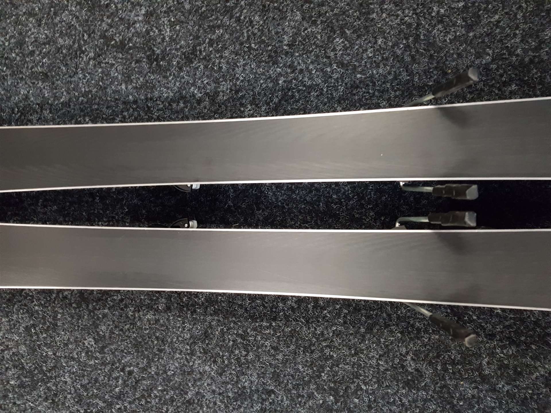 Gebrauchte HEAD Shape 3.0 Ski + Tyrolia 10.0 Bindungen