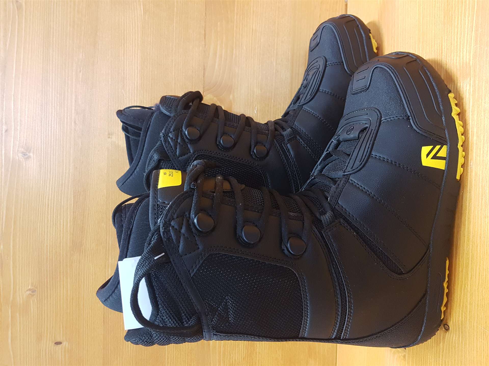 Cizme de snowboard NIEDECKER second hand