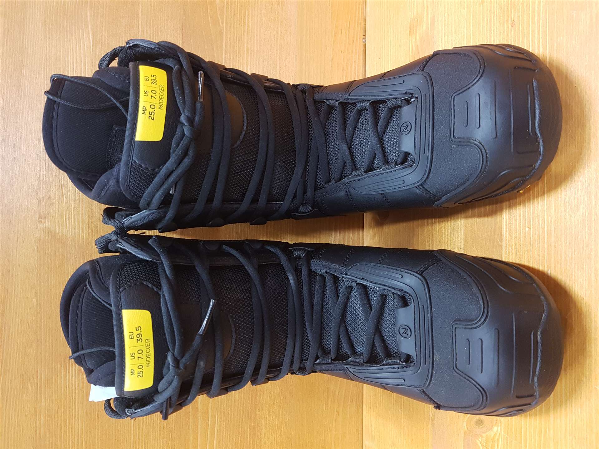 Cizme de snowboard NIEDECKER second hand