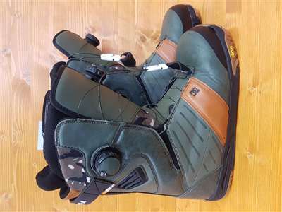 Ghete de snowboard DC Judge 2018 folosite