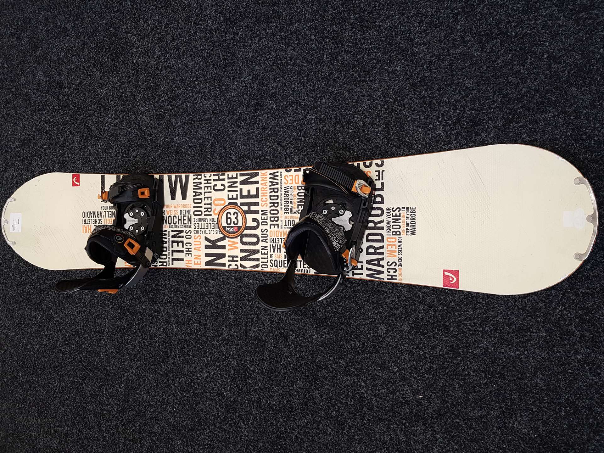 Použitý snowboard HEAD Knochen 63 + vázání Head velikost L