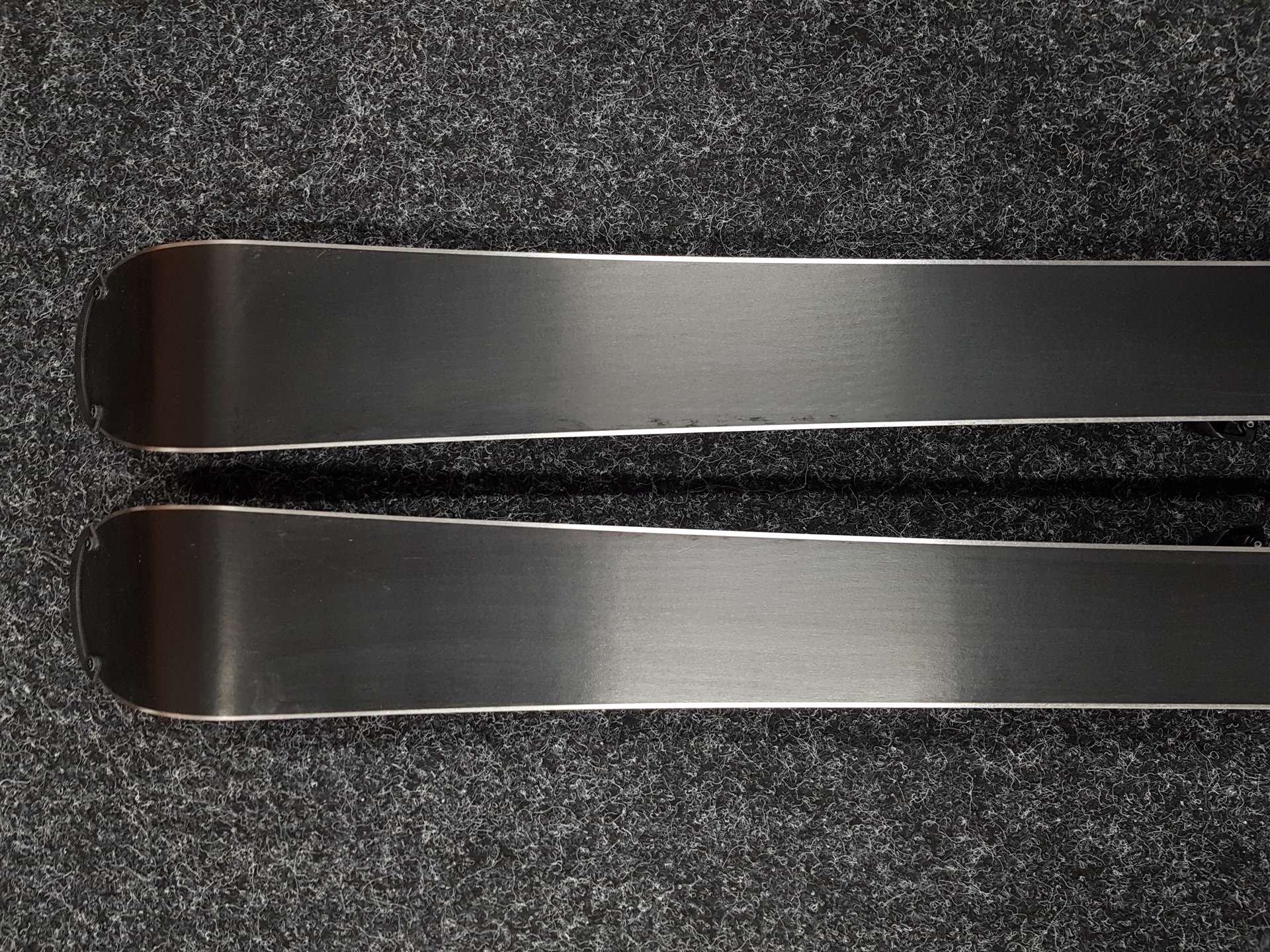 Sci da sci per bambini usati ARTIS Talent 130 + attacchi Tyrolia SLR 7.5