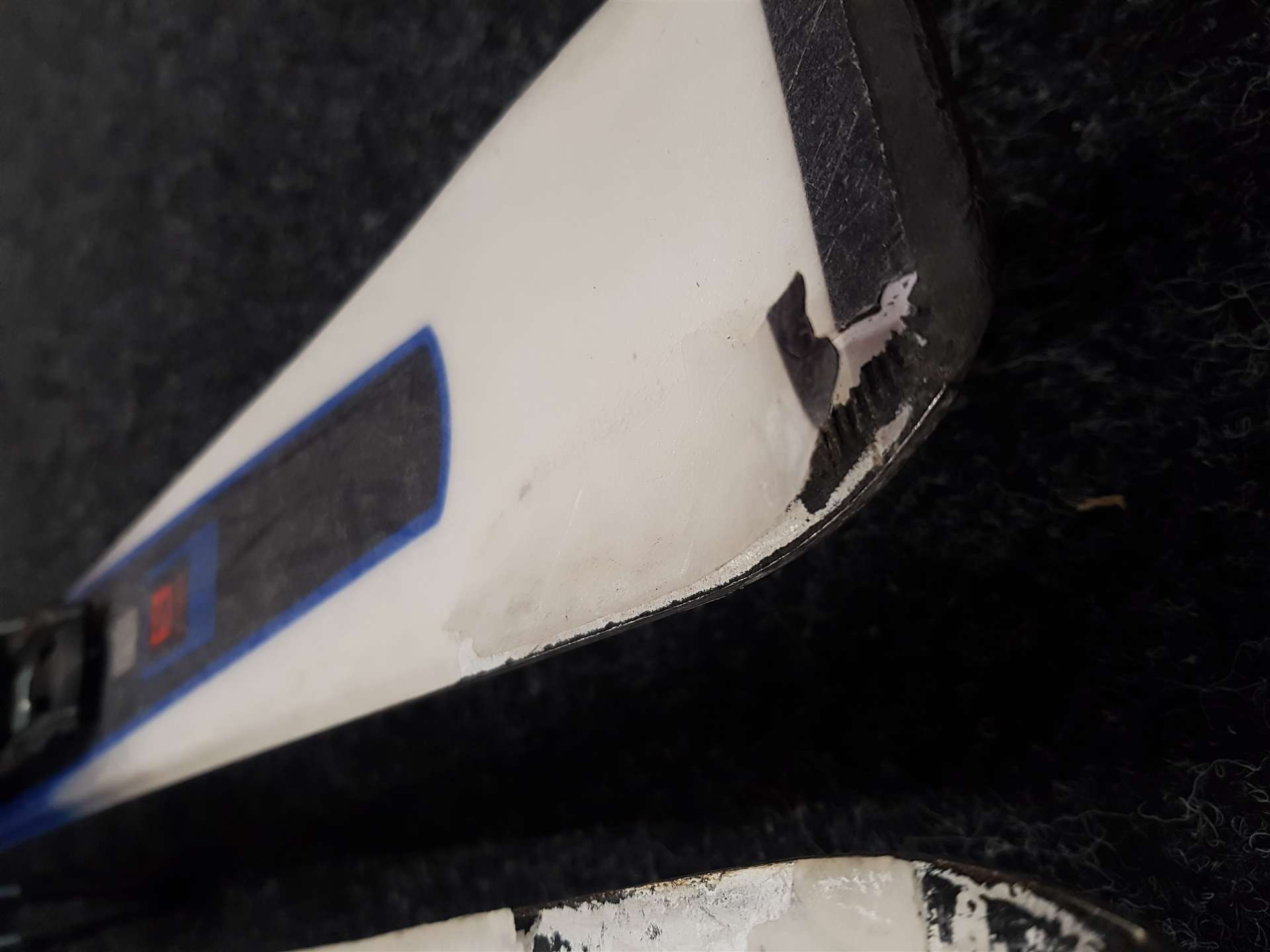 Gebrauchte SALOMON Focus R XDR Ski + Salomon Lithium 10 Bindungen