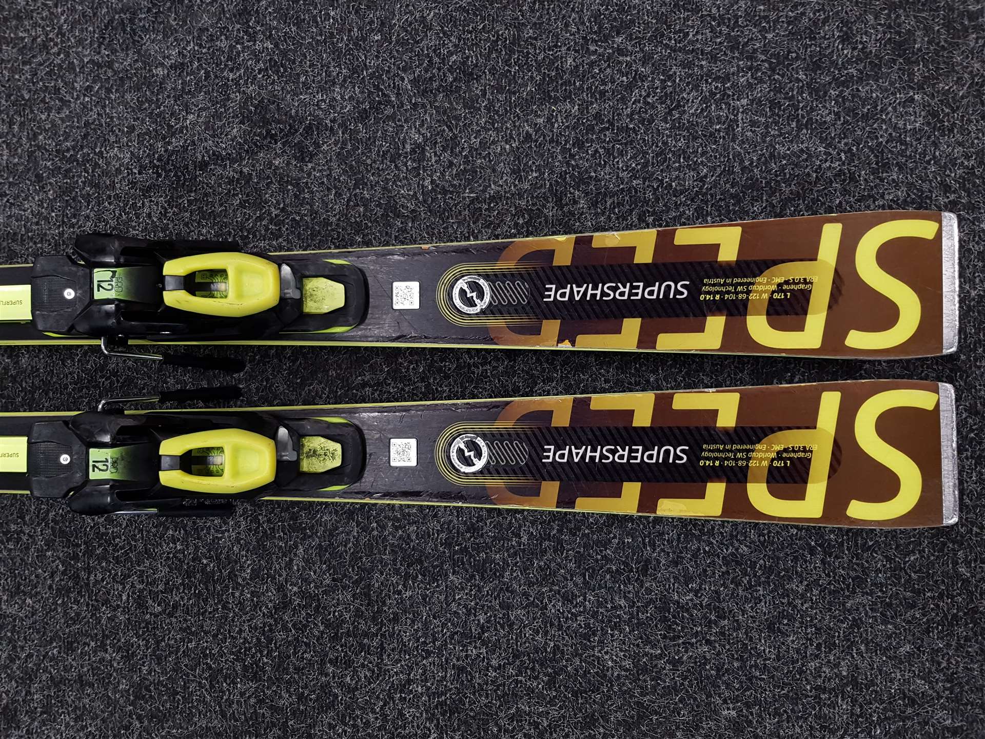 Gebrauchte HEAD Supershape e-SPEED Ski