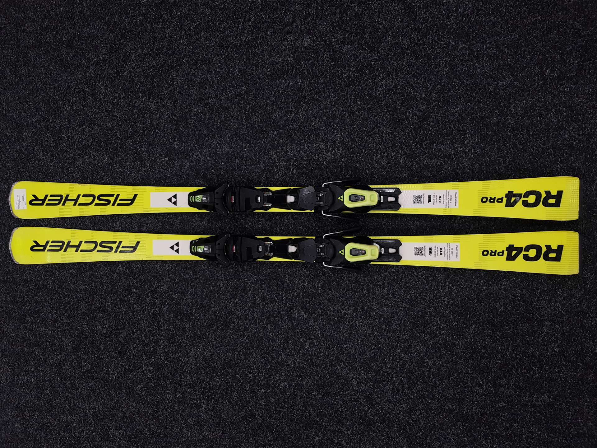 Použité lyže FISCHER RC 4 PRO + vázání Fischer RS 10