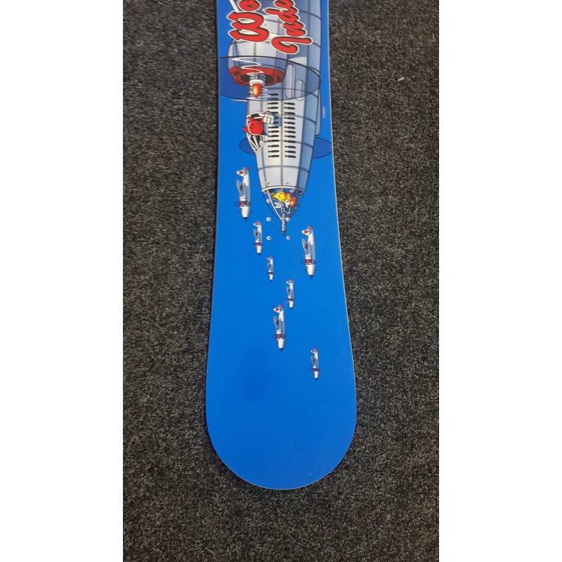 Bazárový snowboard World Industries