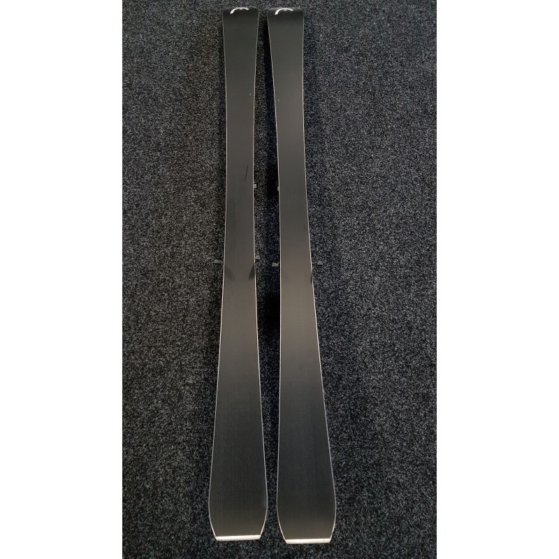 Jazdené lyže HEAD SUPERSHAPE MAGNUM