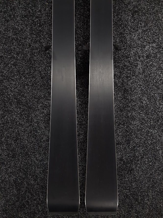 Schiuri bazar ATOMIC REDSTER XR 178