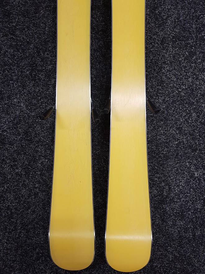 Bazarové dětské lyže STUF TWISTER