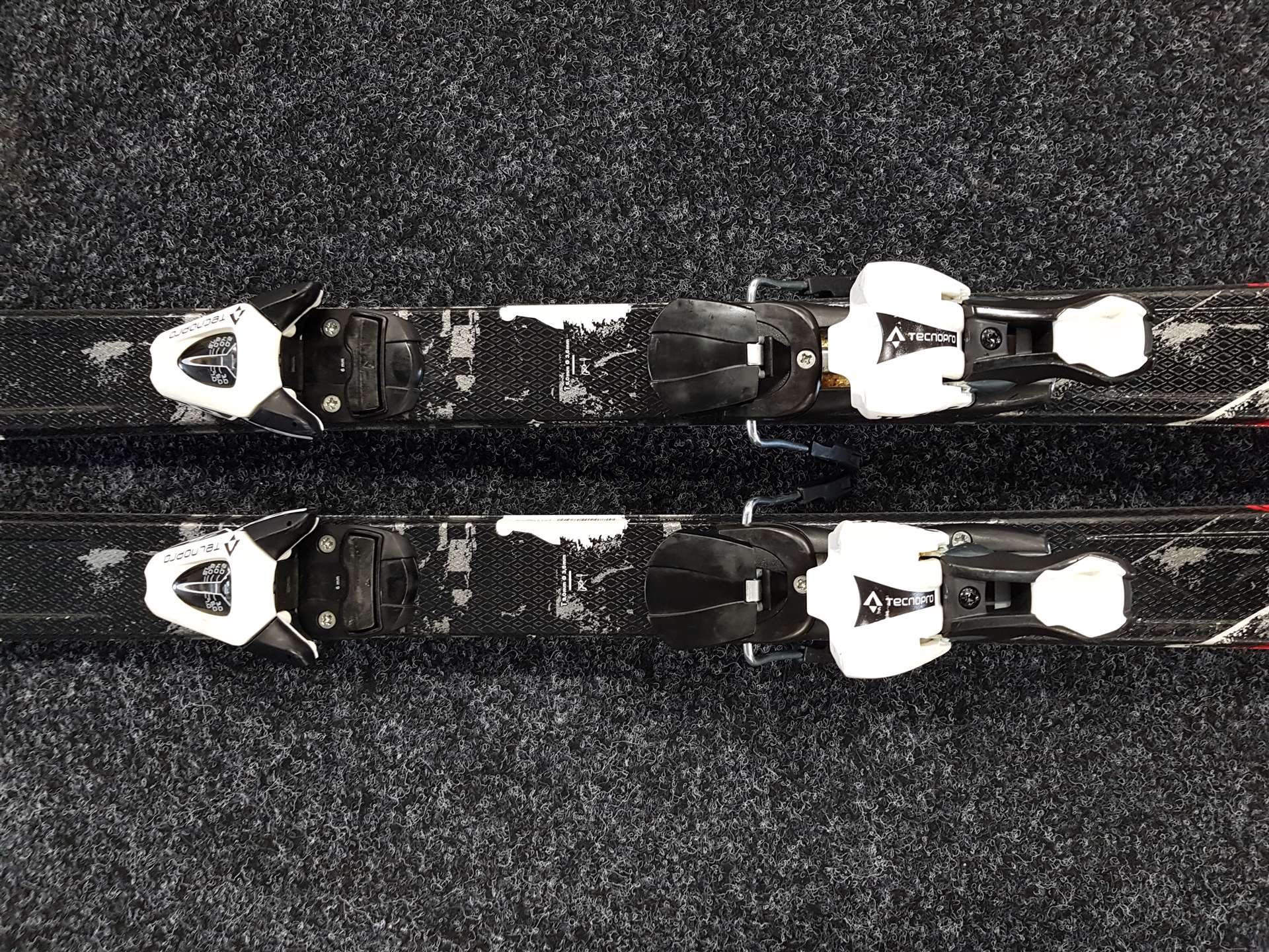 Použité lyže TECNOPRO XT Team + vázání Tecnopro TL 75