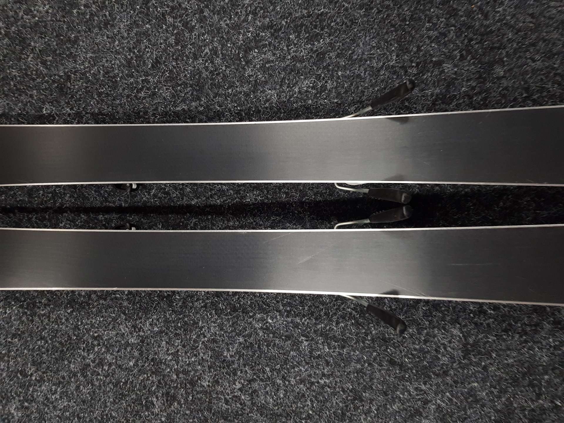 Sci da sci per bambini usati SPORTEN Street 130 + attacchi Tyrolia SLR 7.5