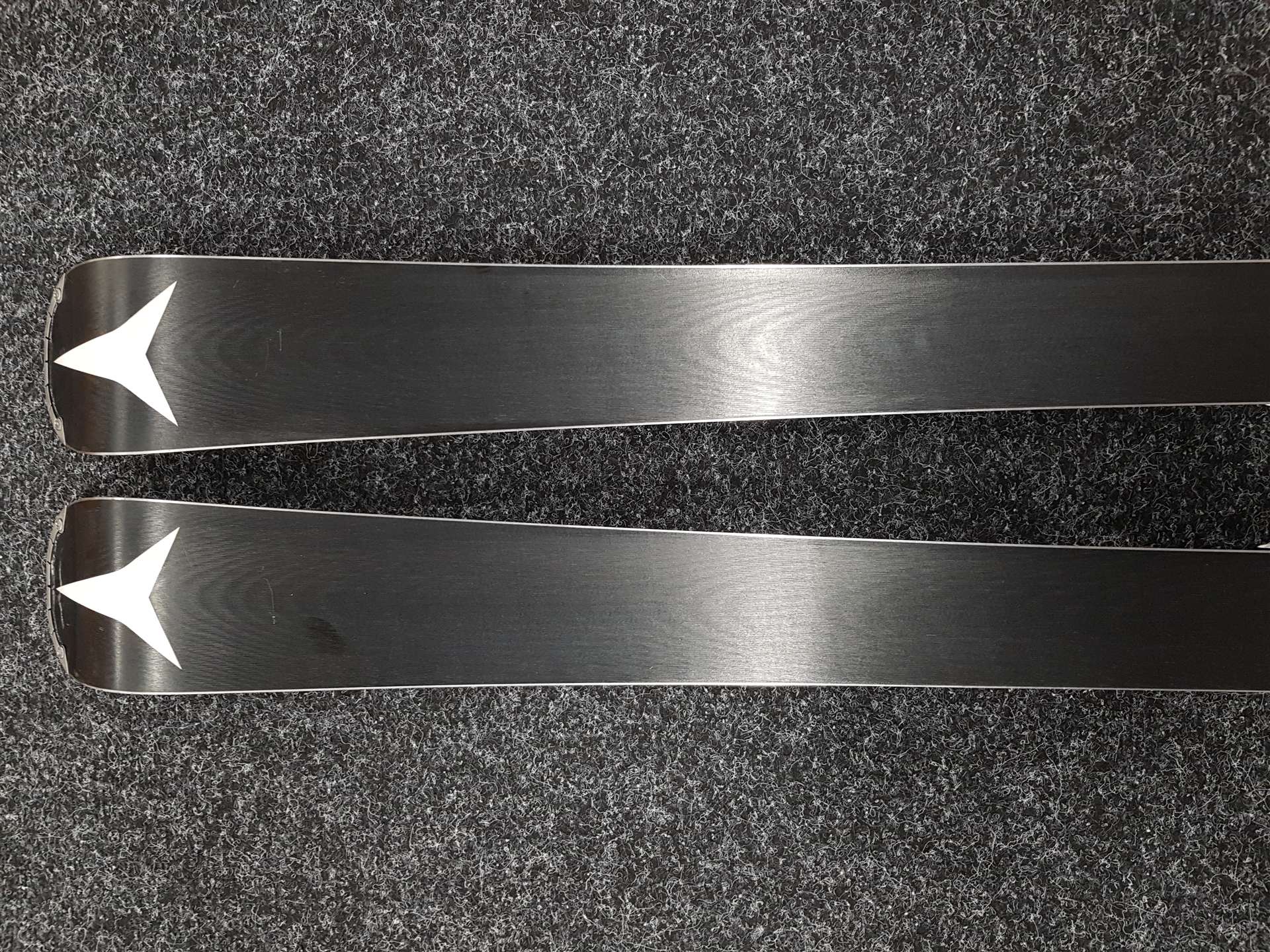 Schiuri ATOMIC Redster Edge SL folosite + legături Atomic XT 12