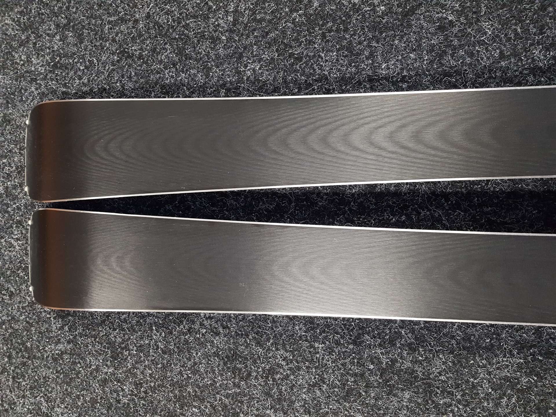 Sci usati ROSSIGNOL Nova 7 LTD + attacchi Look Xpress 11