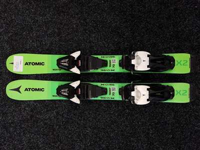 Esquís infantiles usados ATOMIC Redster X2 + fijaciones Atomic 5