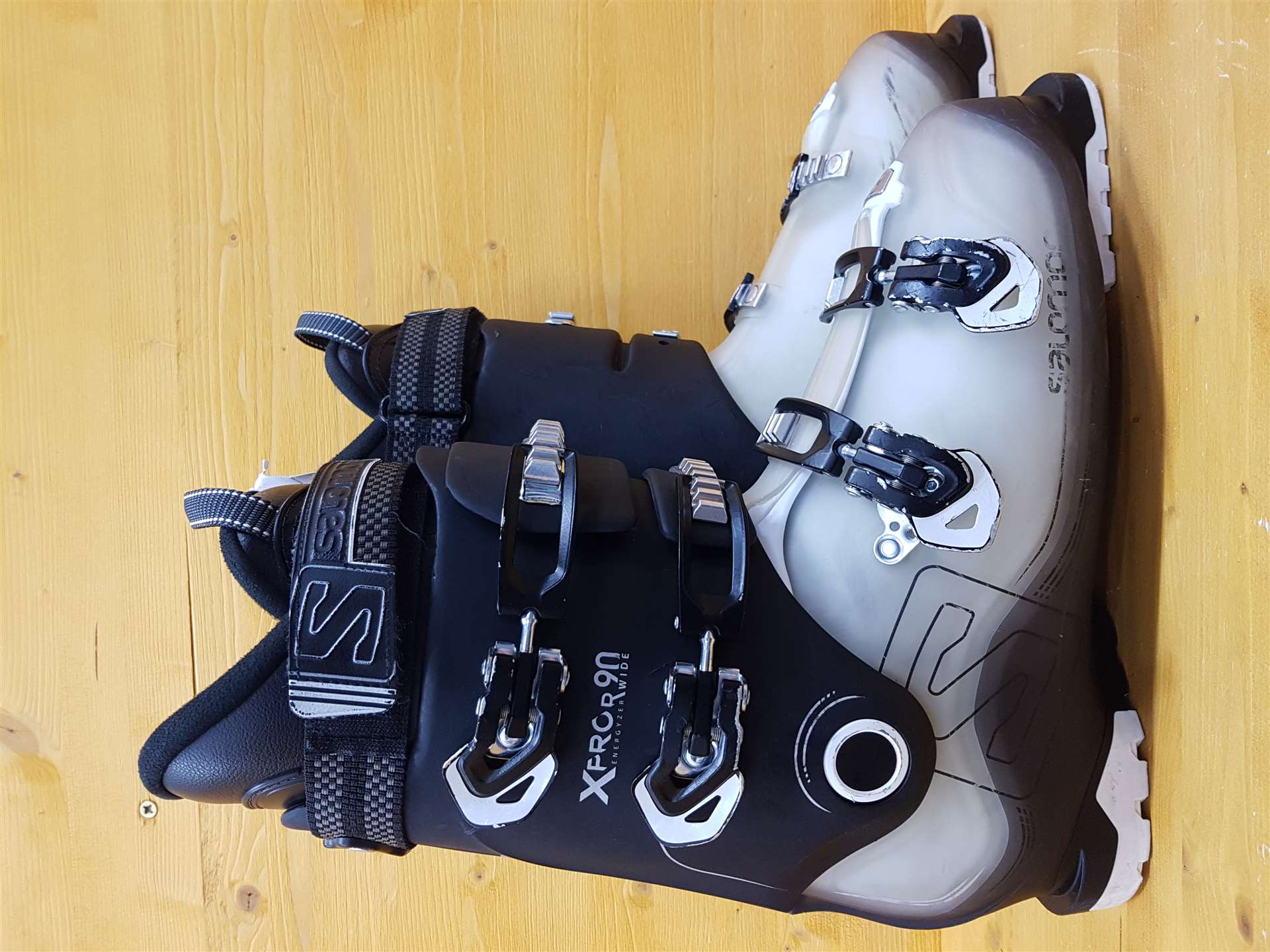 Chaussures de ski Salomon XPRO R90 WIDE d'occasion