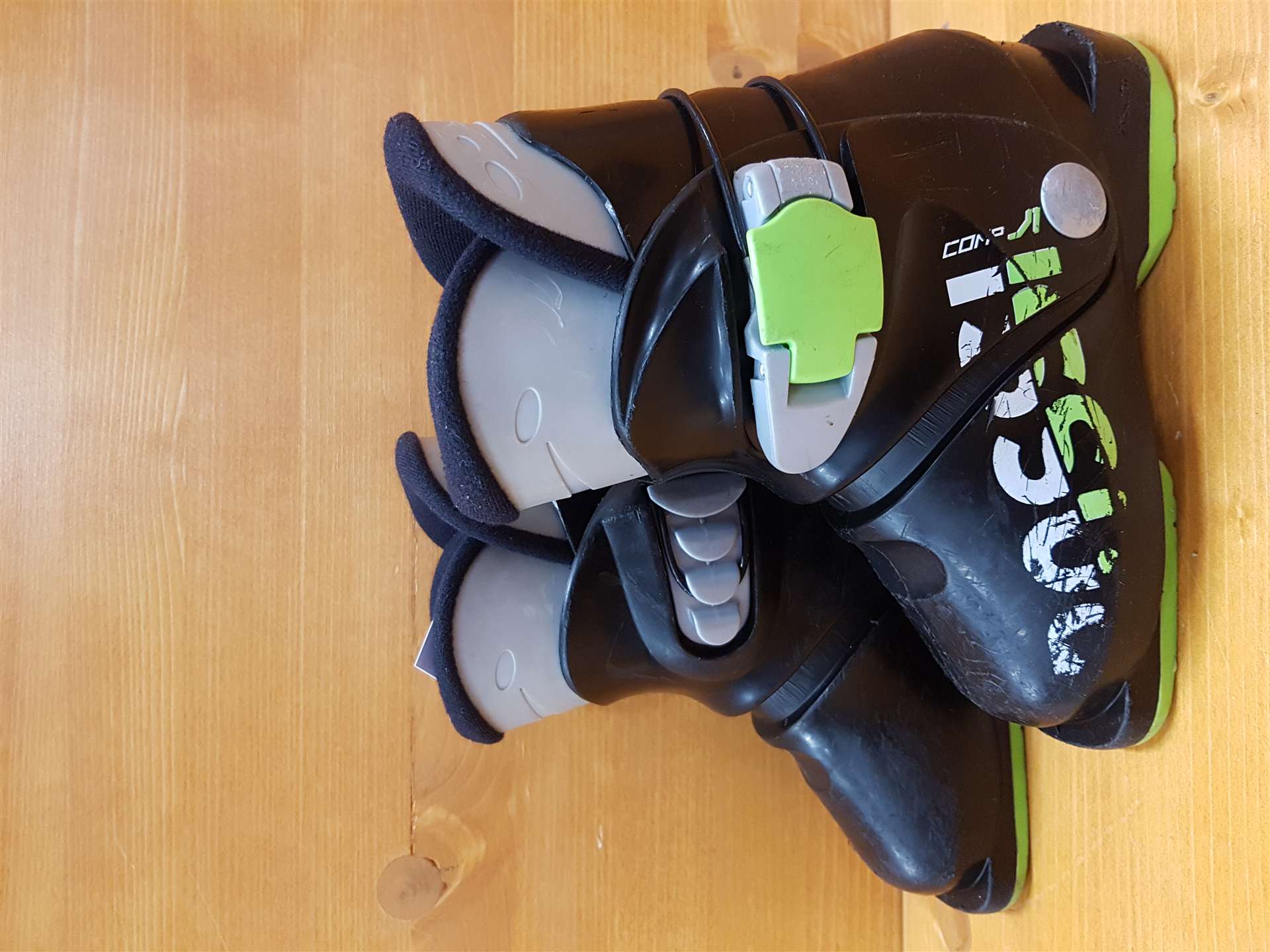 Použité lyžiarky ROSSIGNOL Comp J1