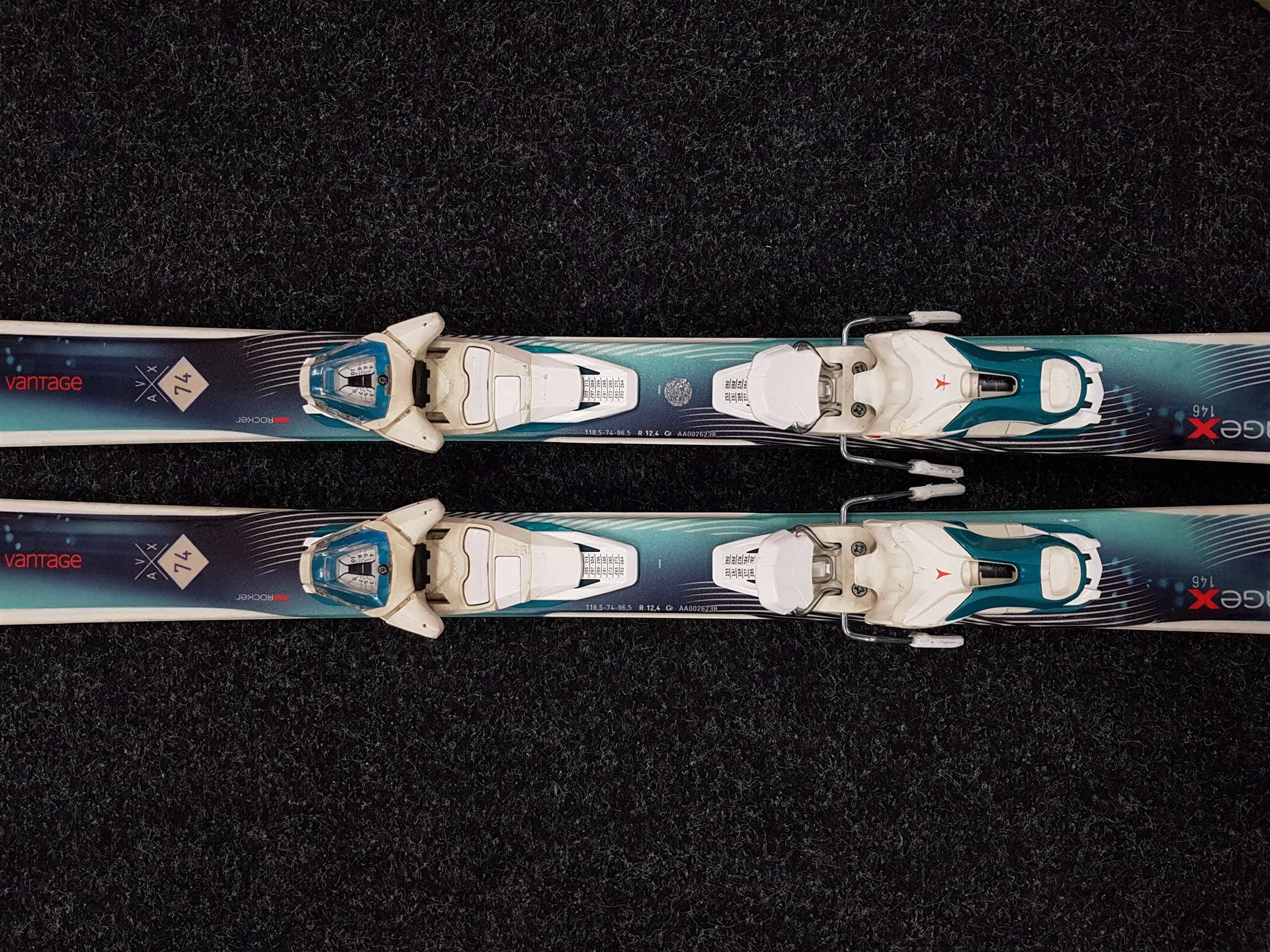 Esquís ATOMIC Vantage X usados + fijaciones Atomic 10