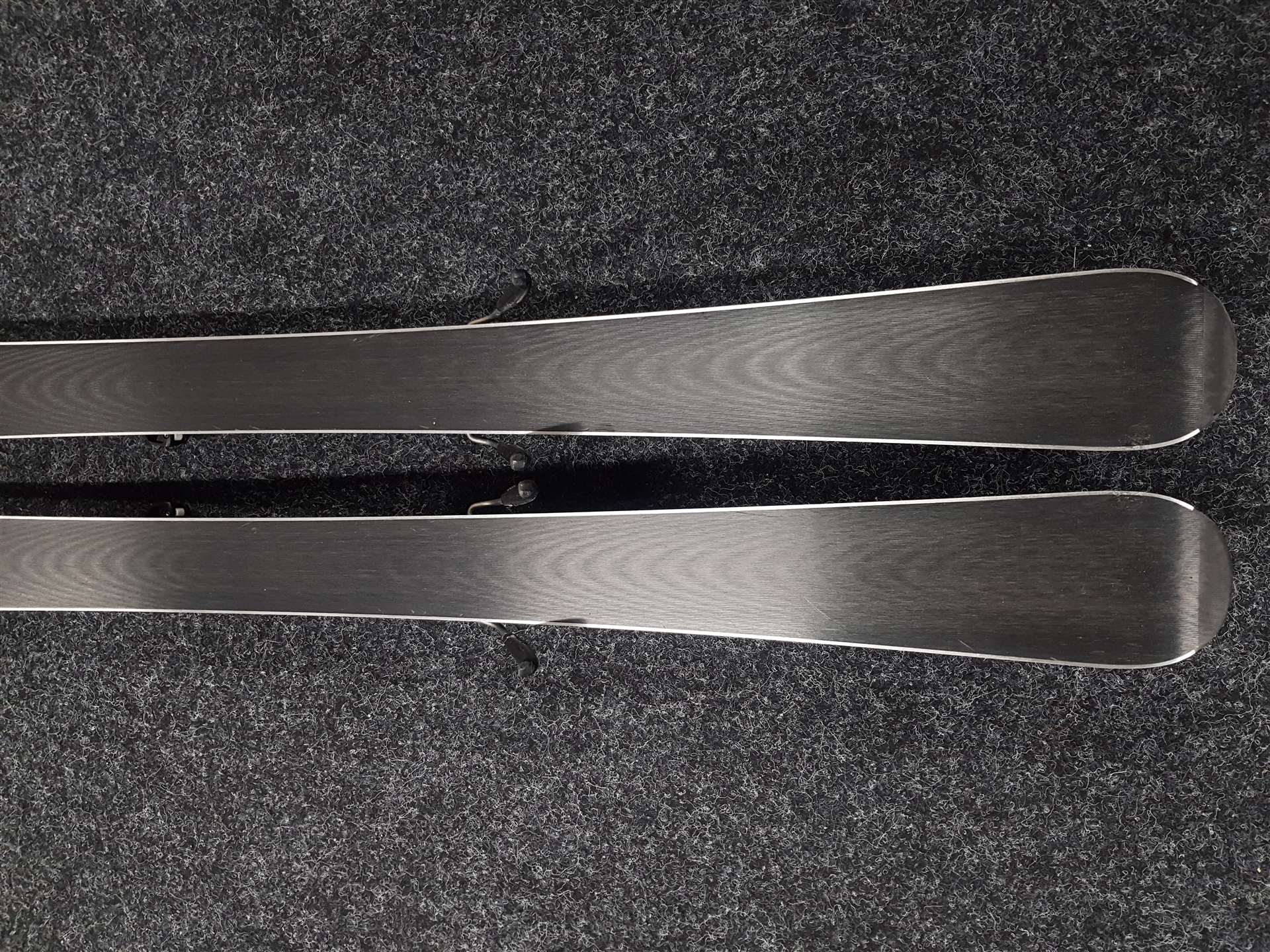 Skis enfant HEAD Super Shape d'occasion + fixations Tyrolia SLR 7.5