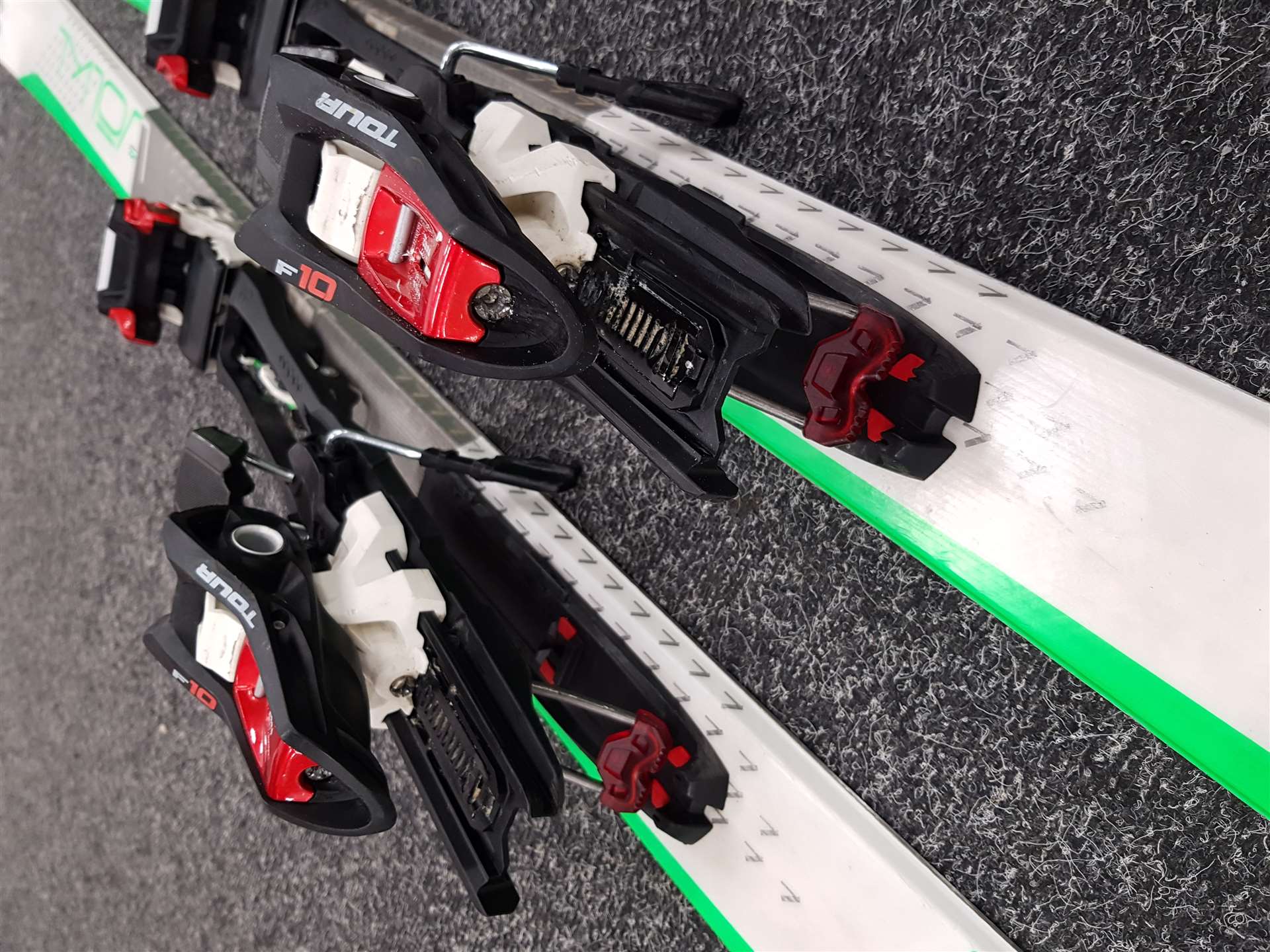 Gebrauchte Alpinski VOLKL VTA 80 + MARKER F10 TOUR + Gebrauchte Riemen