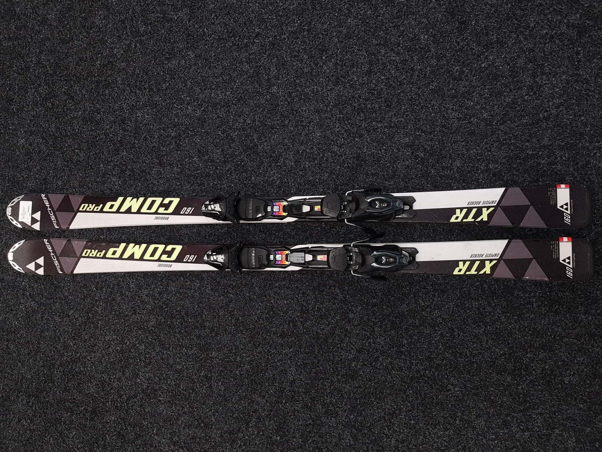 Skis FISCHER XTR PRO d'occasion + fixations Fischer RS10