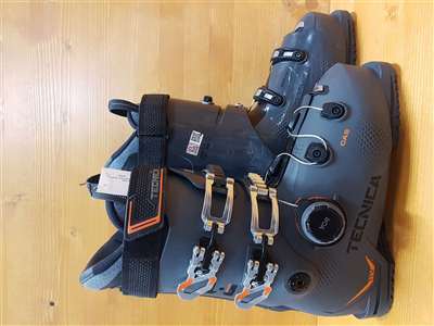 Clăpari de schi second-hand TECNICA 100 HV